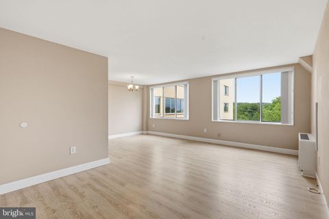 Photo of 6631 Wakefield Drive #519, ALEXANDRIA, VA 22307 (MLS # VAFX2314702)