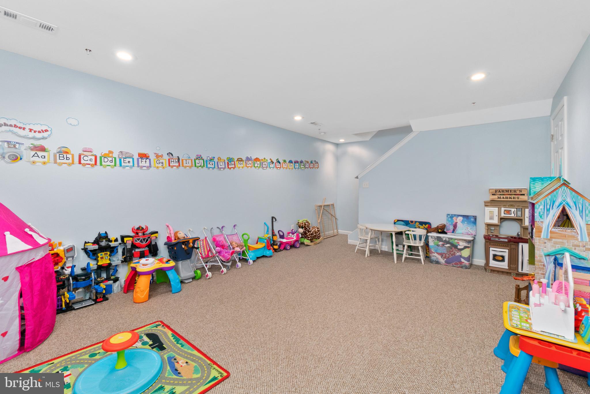 EDGEMERE/SPARROWS POINT - Residential