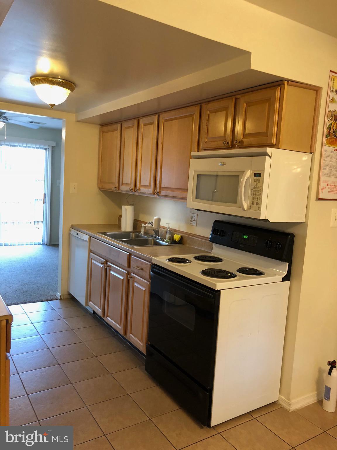 ASHTON GLEN - Residential Lease