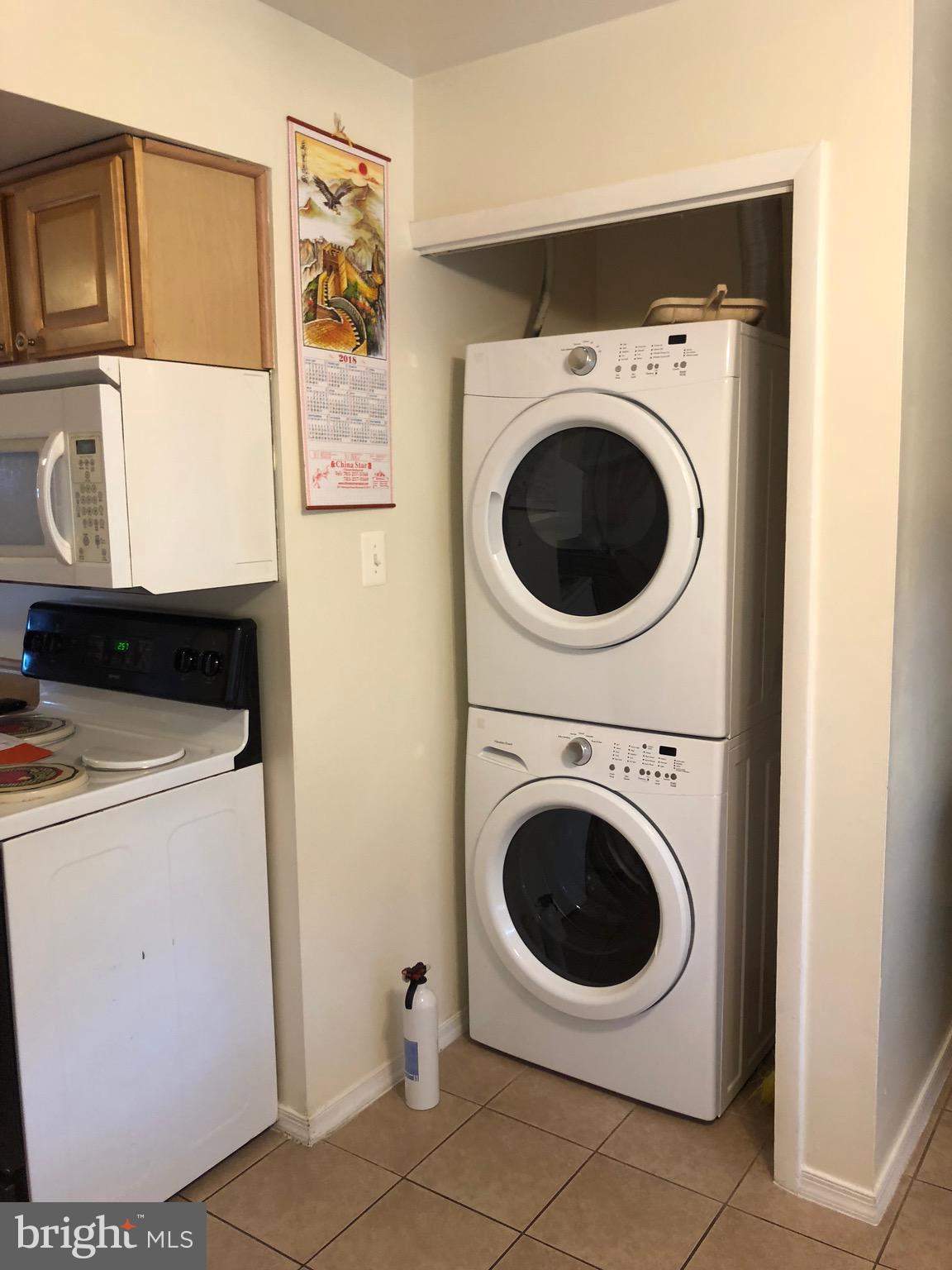 ASHTON GLEN - Residential Lease