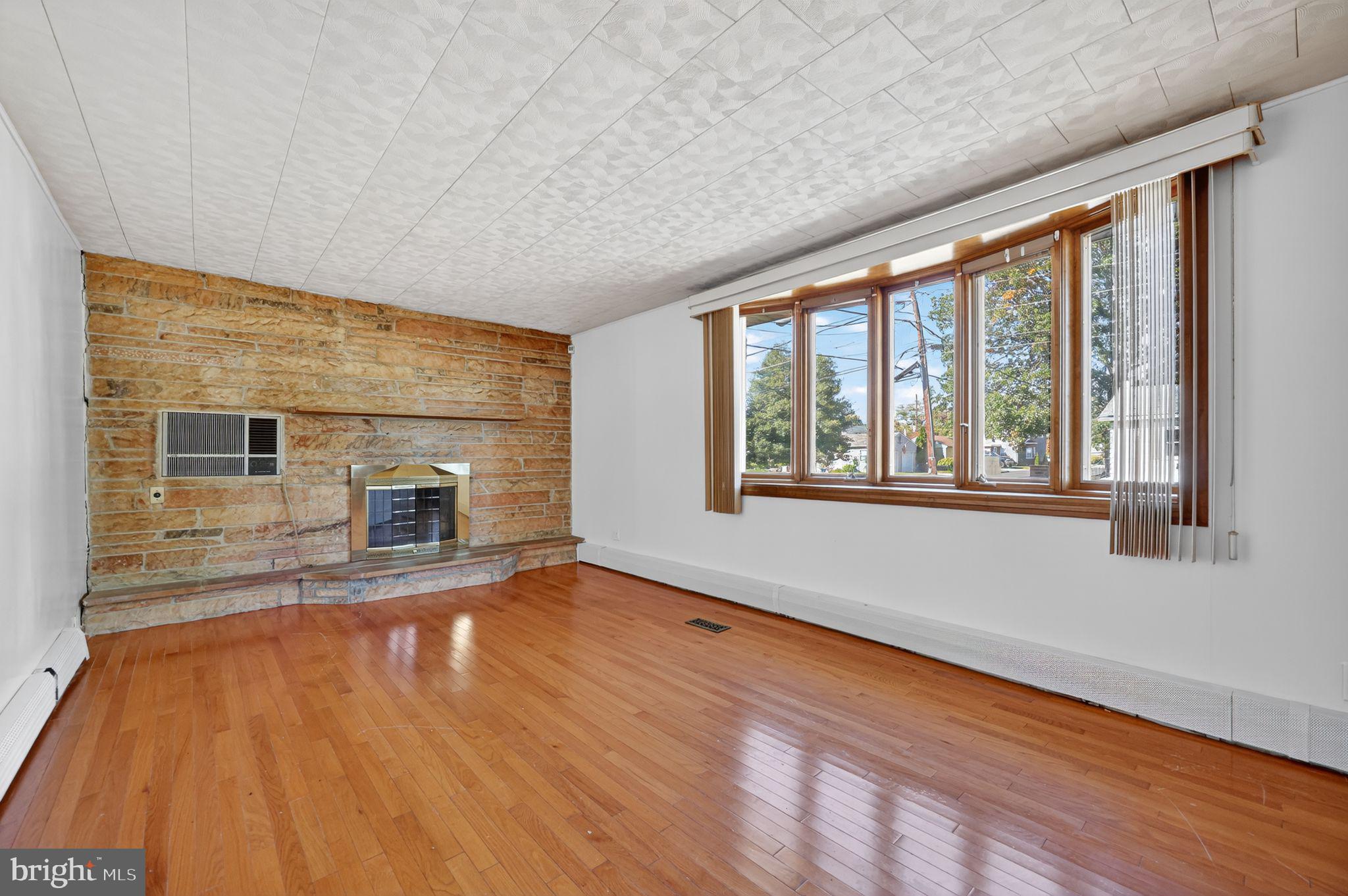 8402 HOLMAN AVENUE 1