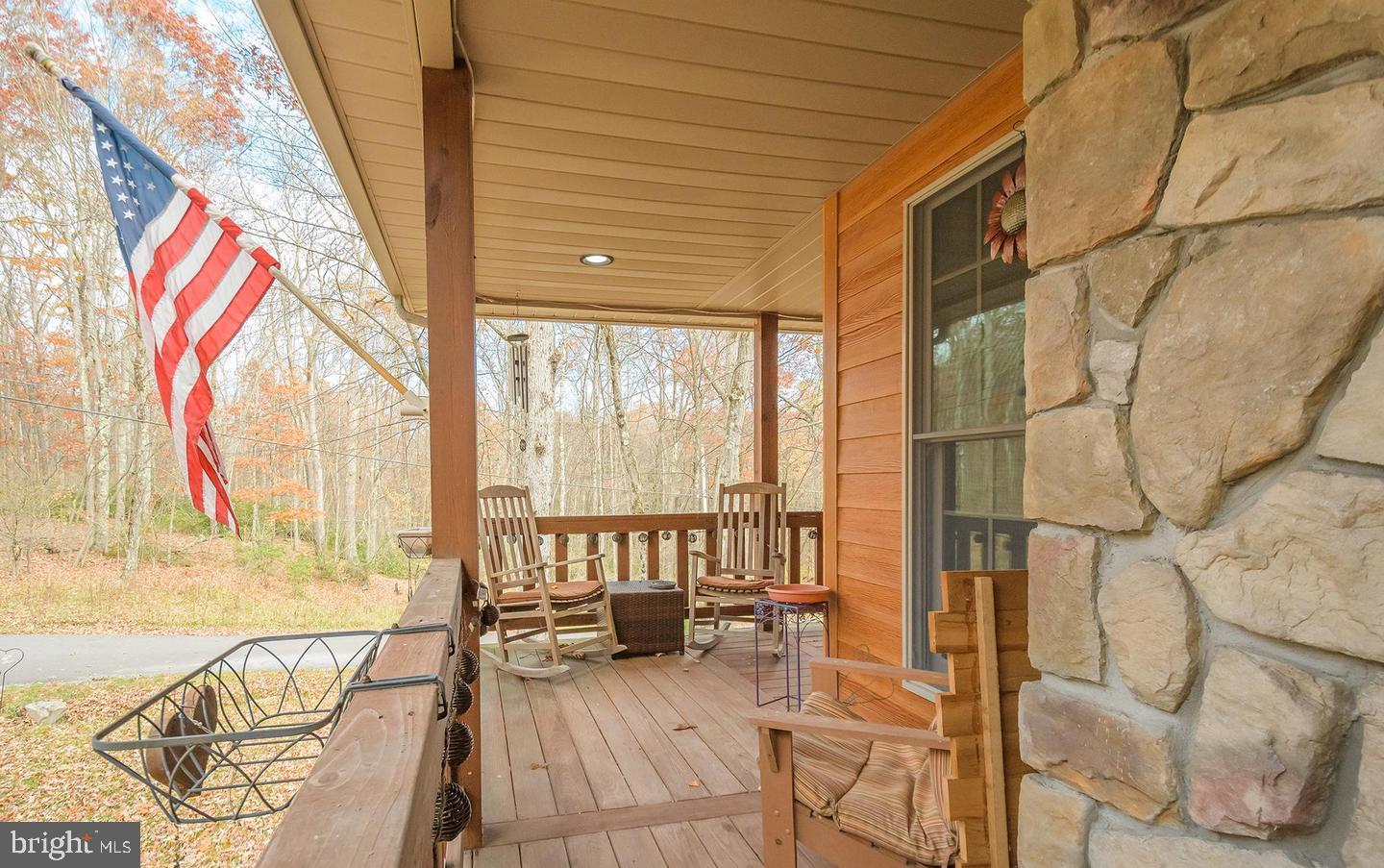 ALPINE LAKE - Residential