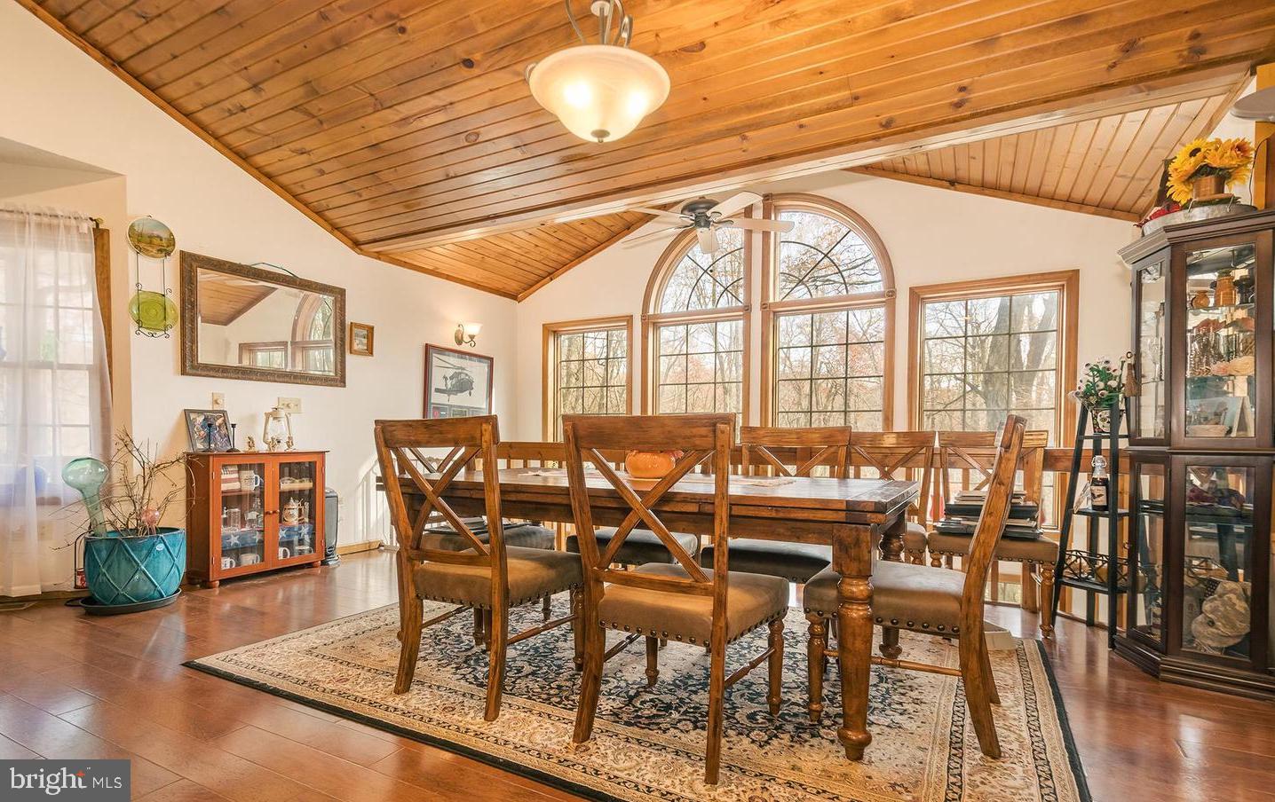 ALPINE LAKE - Residential