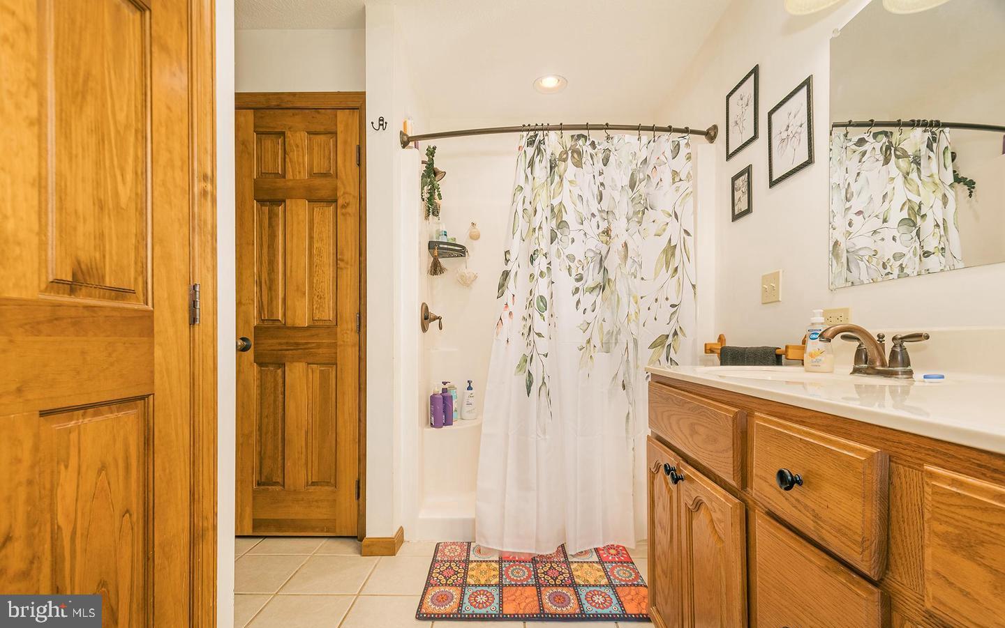 ALPINE LAKE - Residential