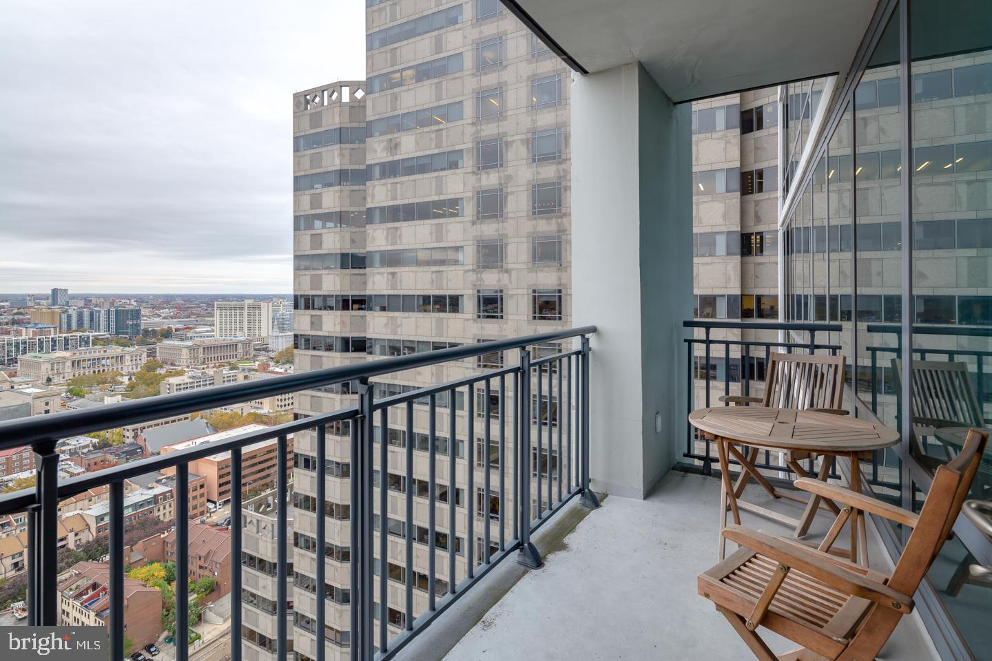 RITTENHOUSE SQUARE - Residential Lease