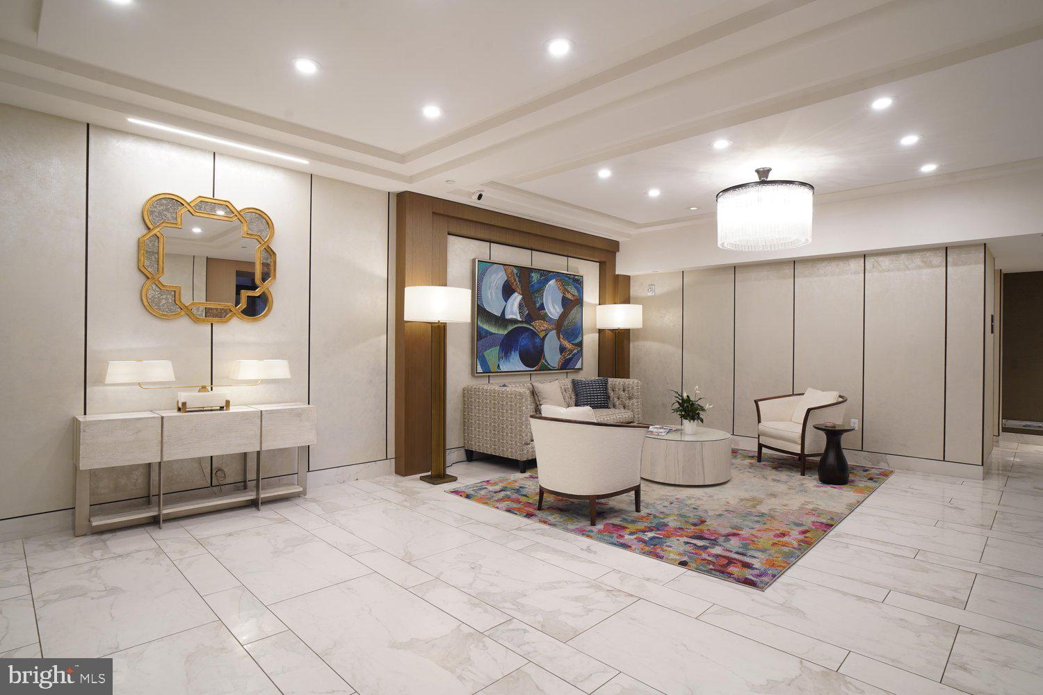 PIKE AND ROSE - Residential