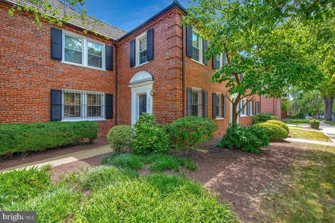 2106 SUITLAND TERRACE SE WASHINGTON DC 20020