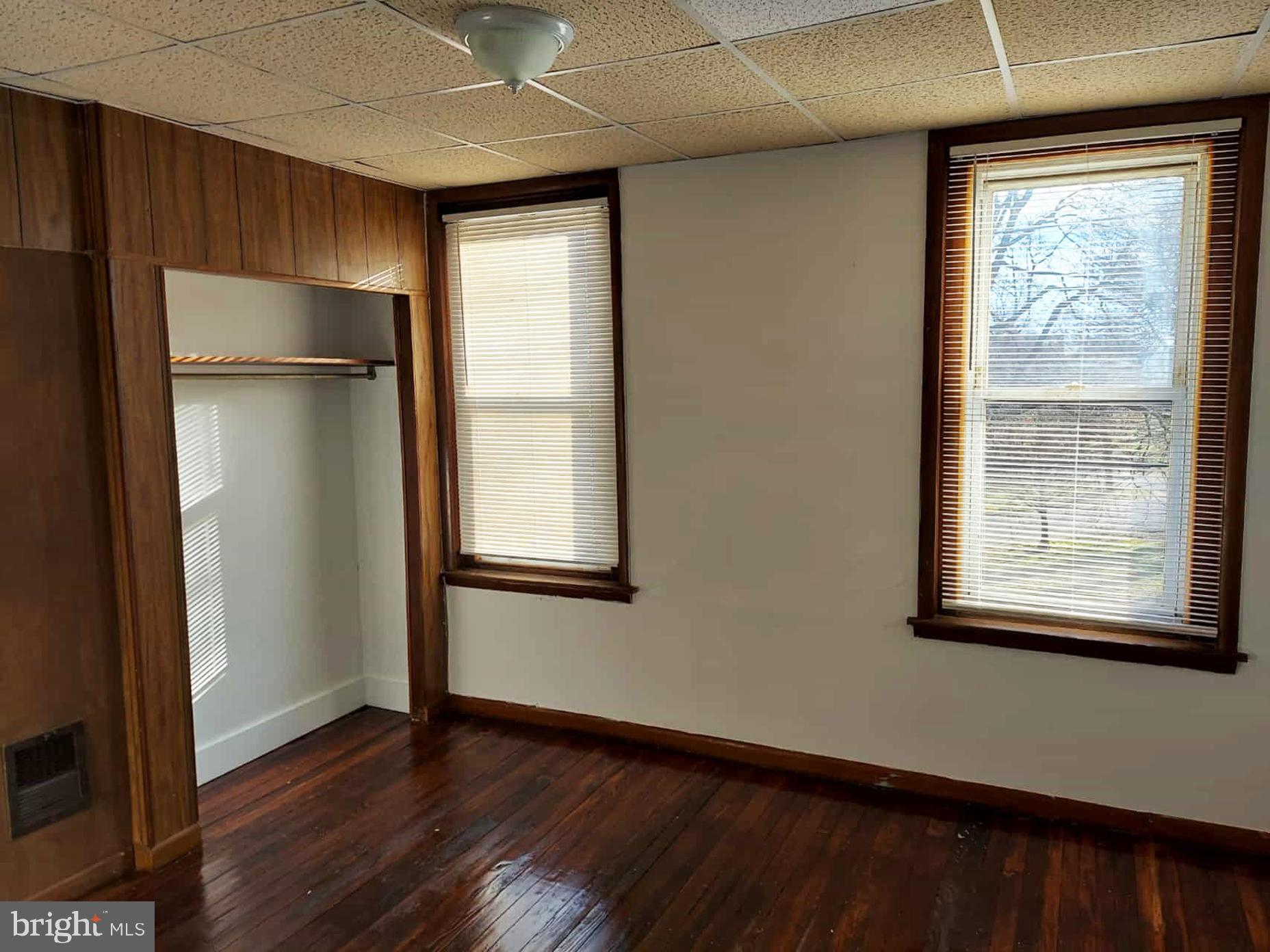 KENSINGTON - Residential Lease