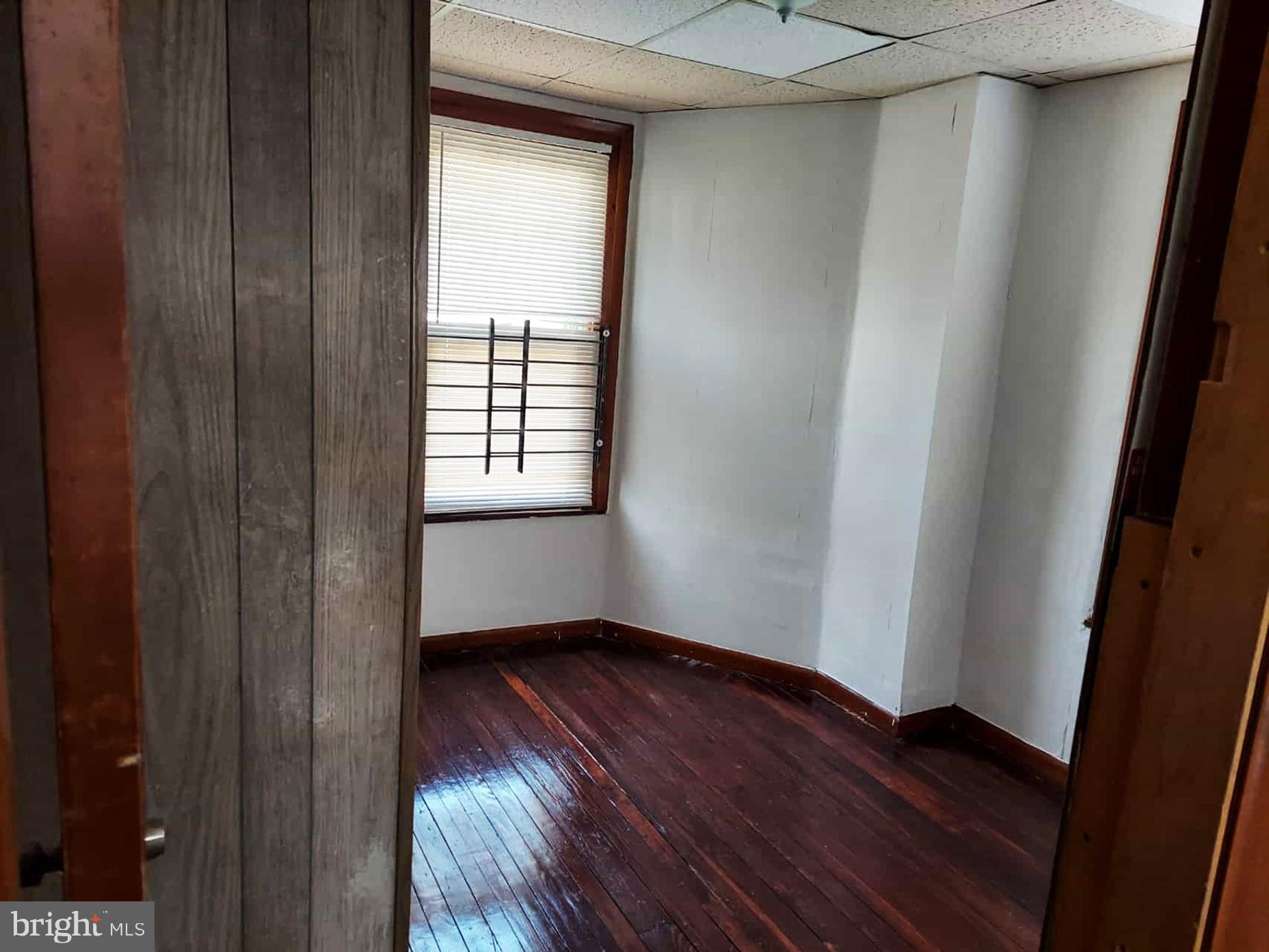 KENSINGTON - Residential Lease