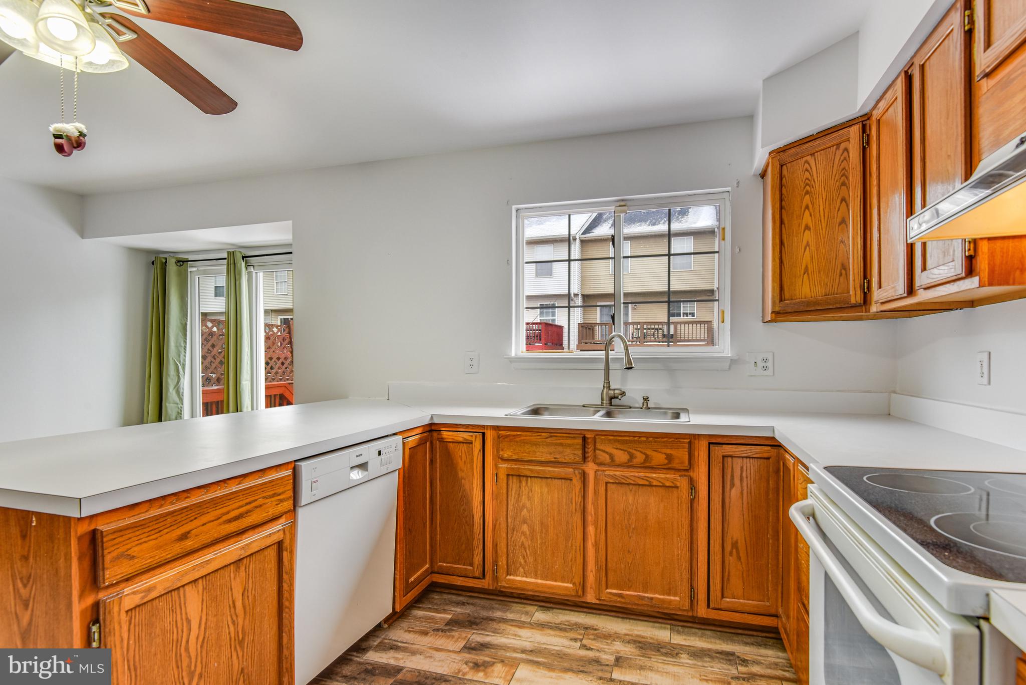 BELMONT STATION - Residential Lease