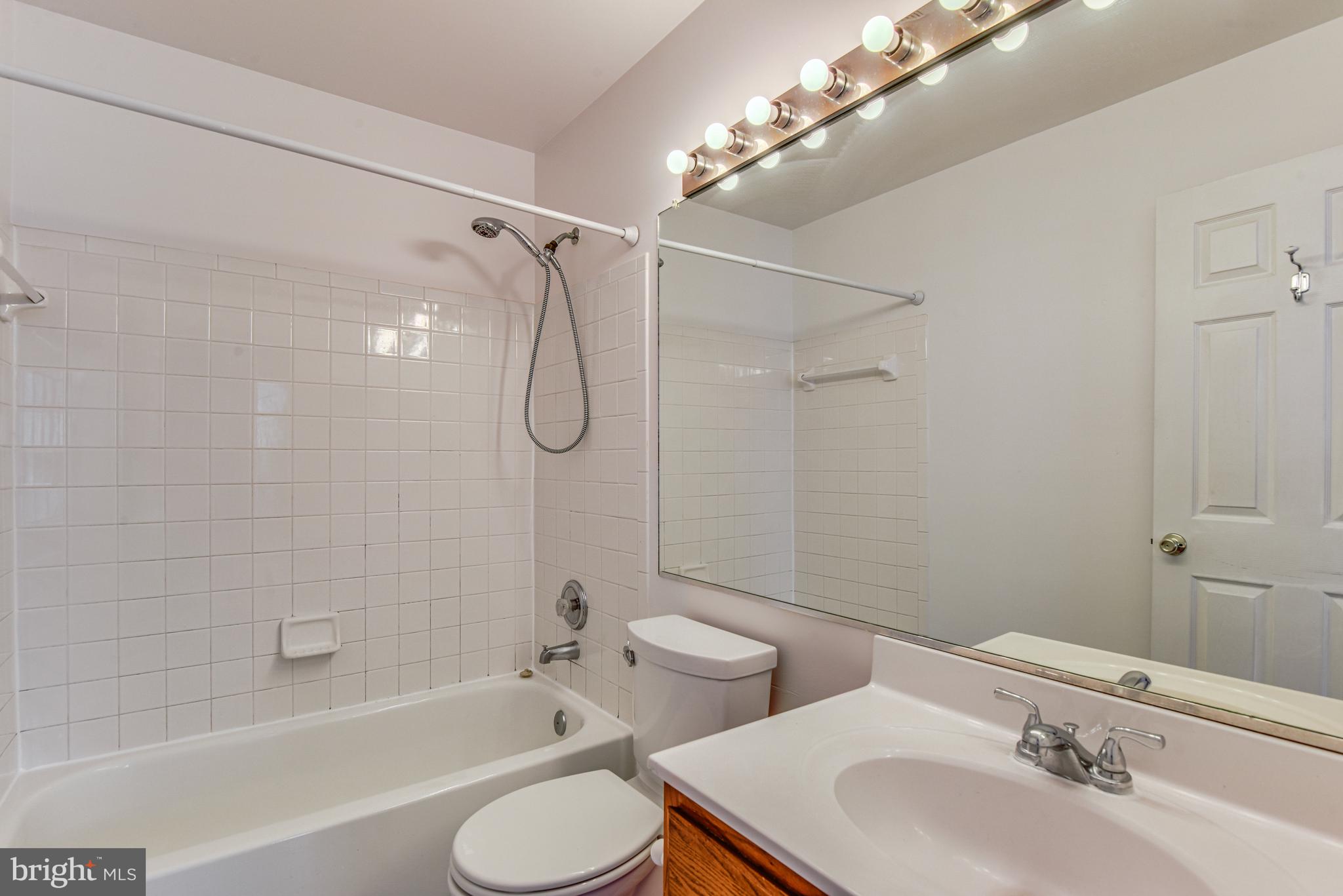 BELMONT STATION - Residential Lease