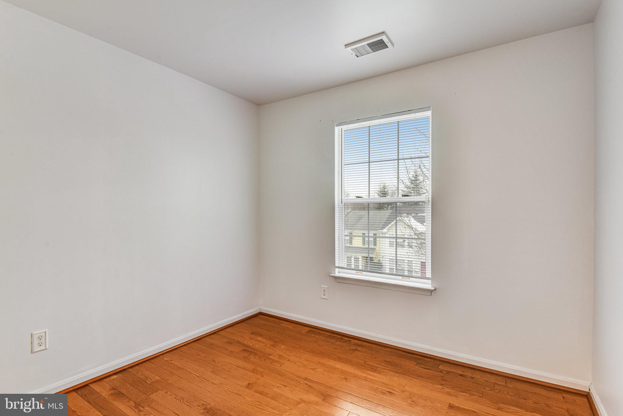 BELMONT STATION - Residential Lease