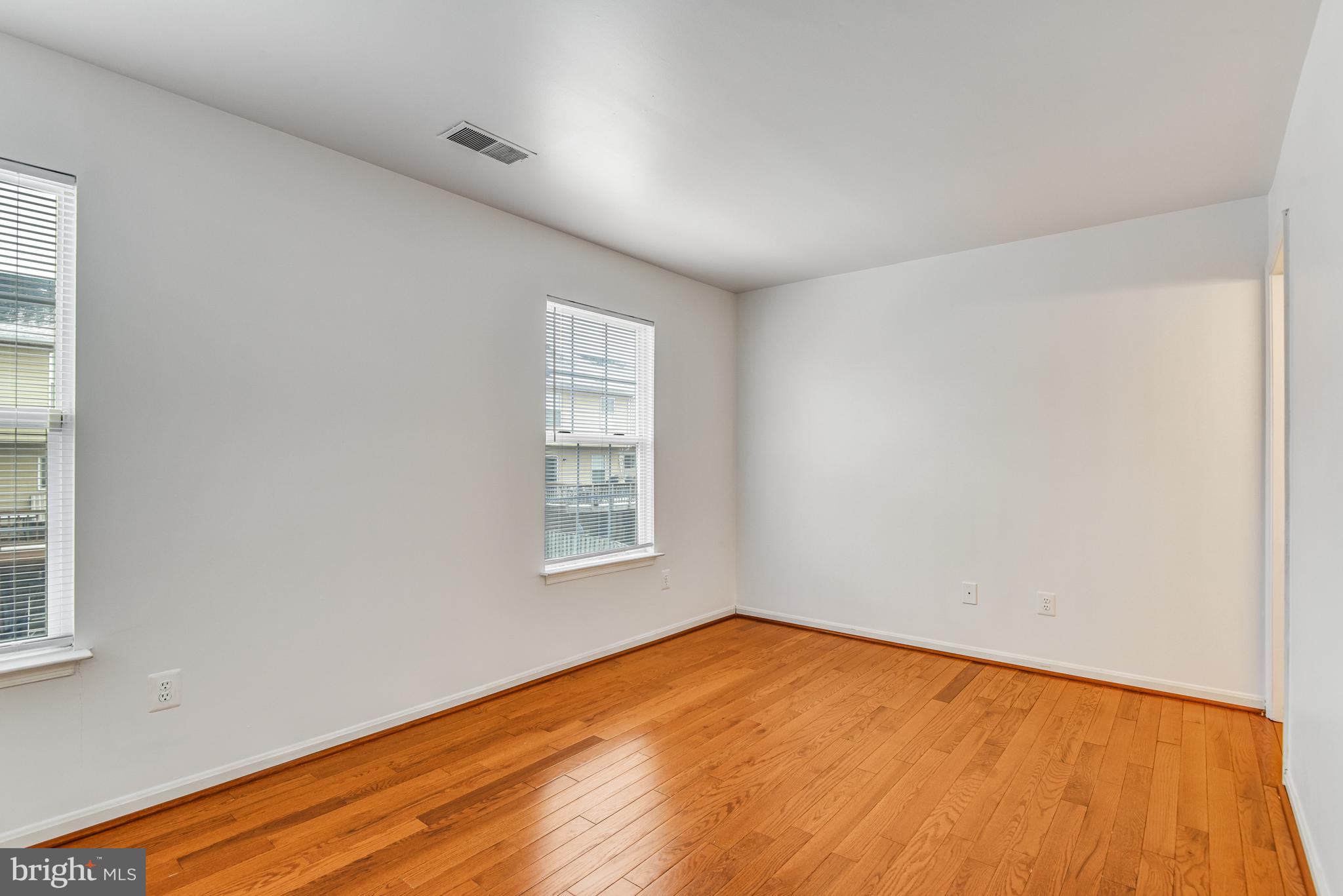 BELMONT STATION - Residential Lease