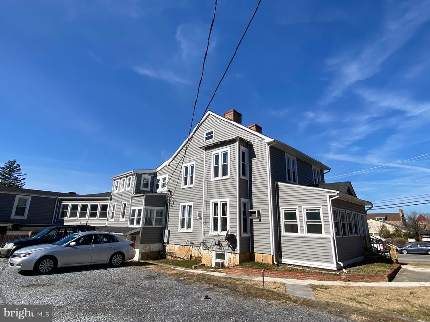 Very nice 1 bedroom apartment in downtown Charles Town. Unit includes water, sewer, trash and electric.  Won't last long, call today for your showing. Pets case by case with deposit. Credit, criminal and eviction check will be completed. Must have security deposit and first months rent to move in. Please use Rentspree link provided to apply.