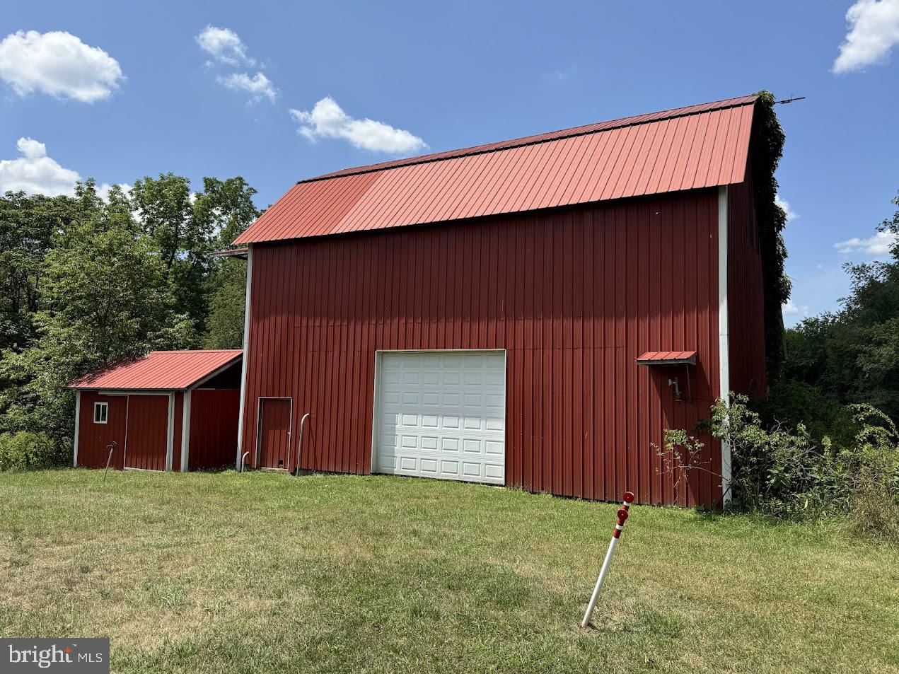 BACKBONE MOUNTAIN - Farm