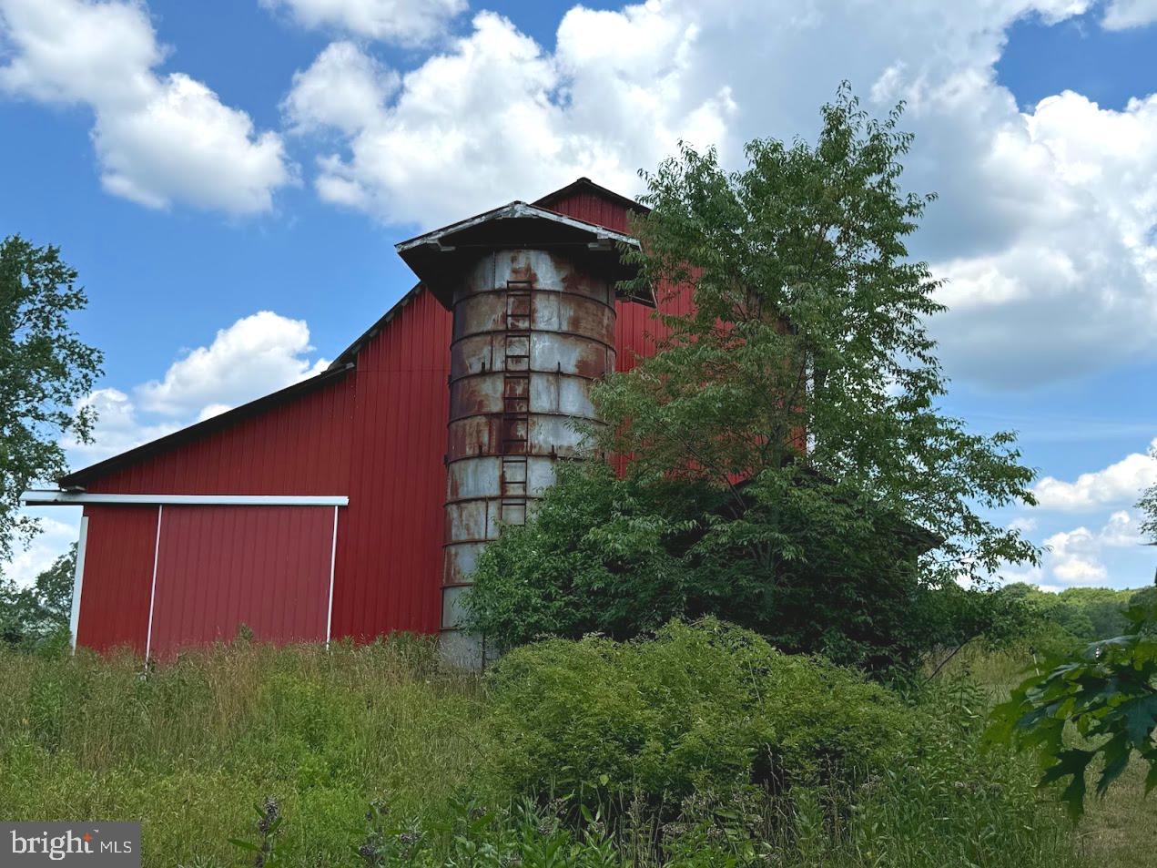 BACKBONE MOUNTAIN - Farm