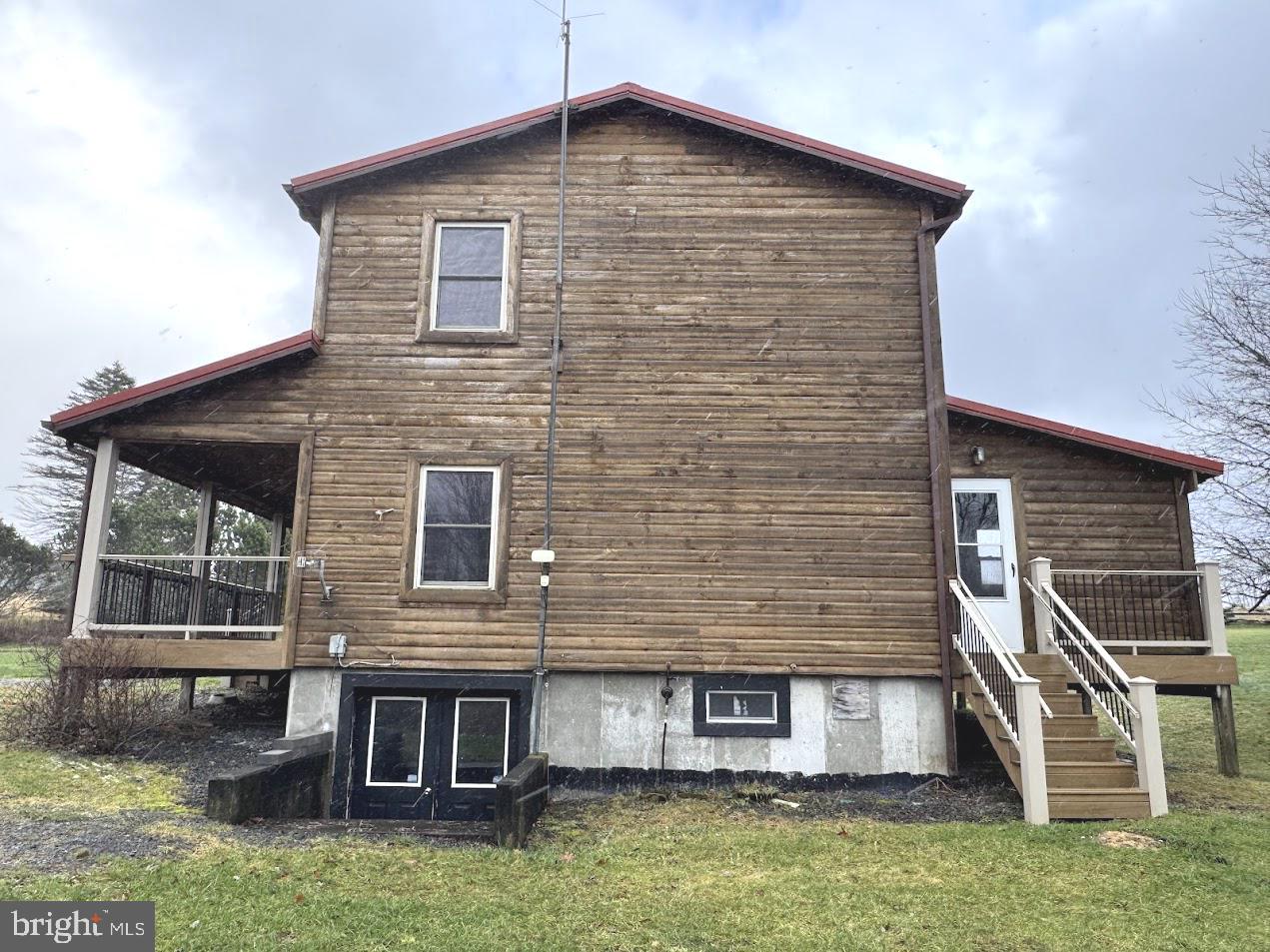 BACKBONE MOUNTAIN - Farm