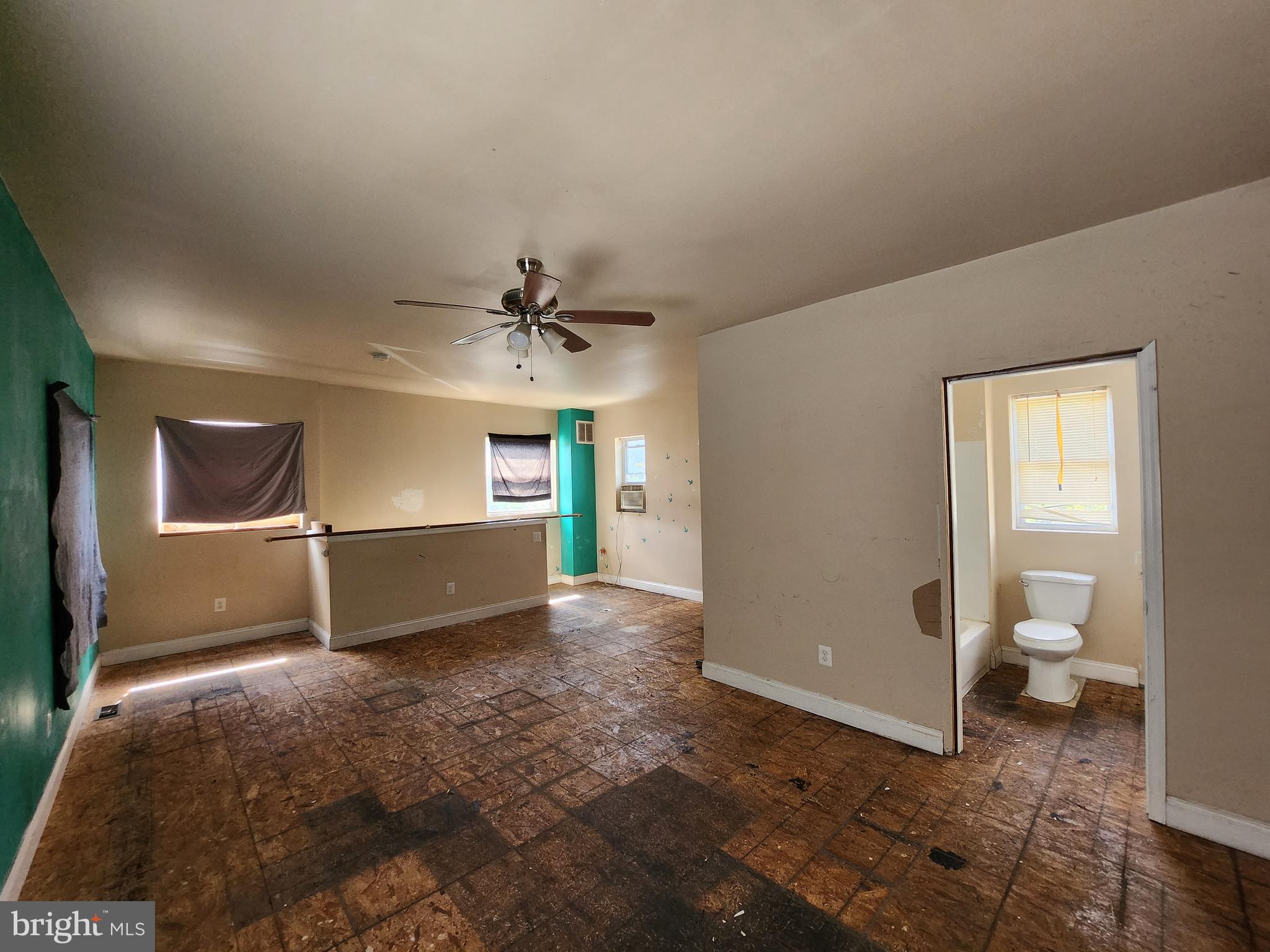 WESTPORT - Commercial Sale