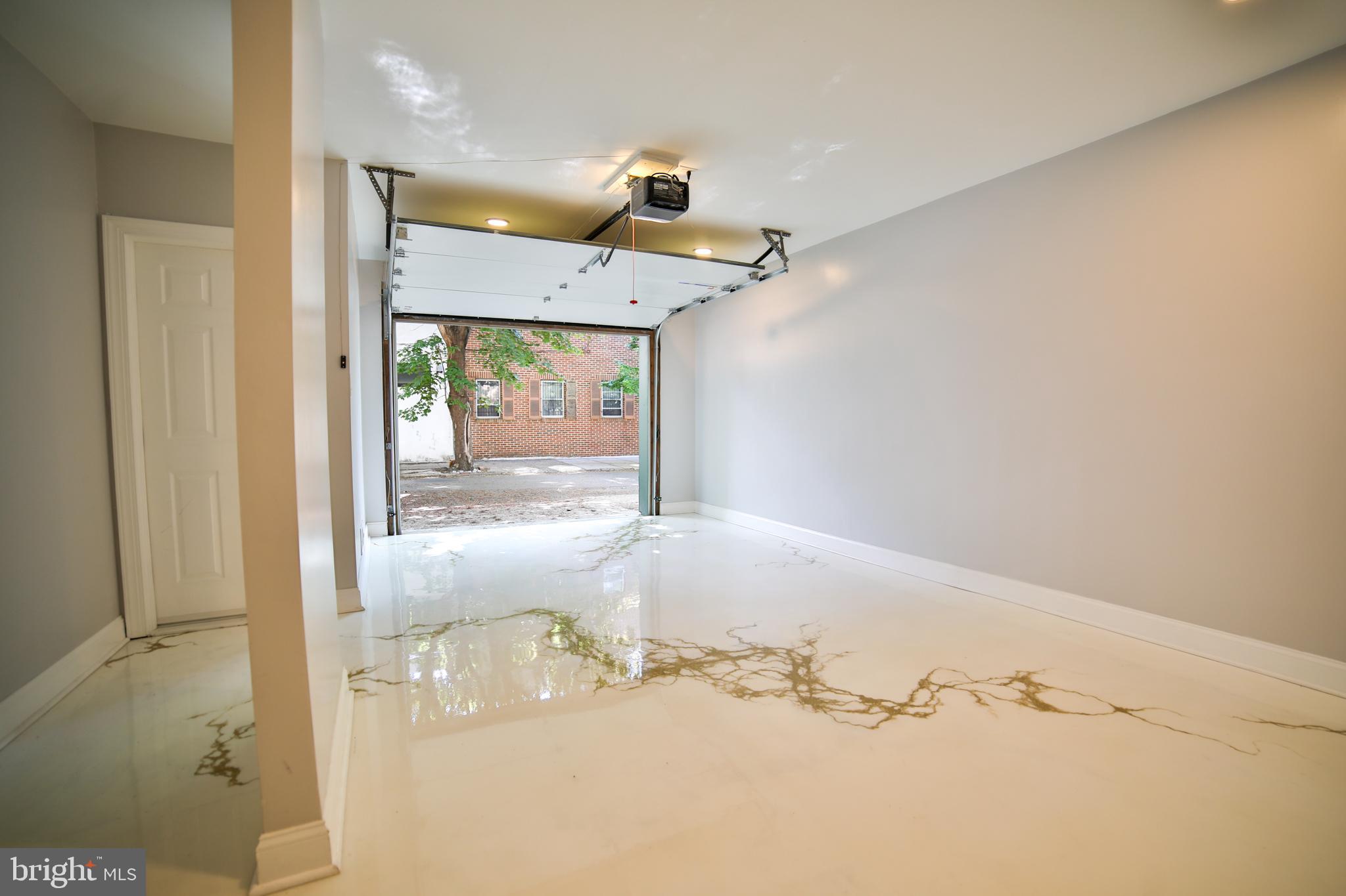 WASHINGTON SQ WEST - Residential Income