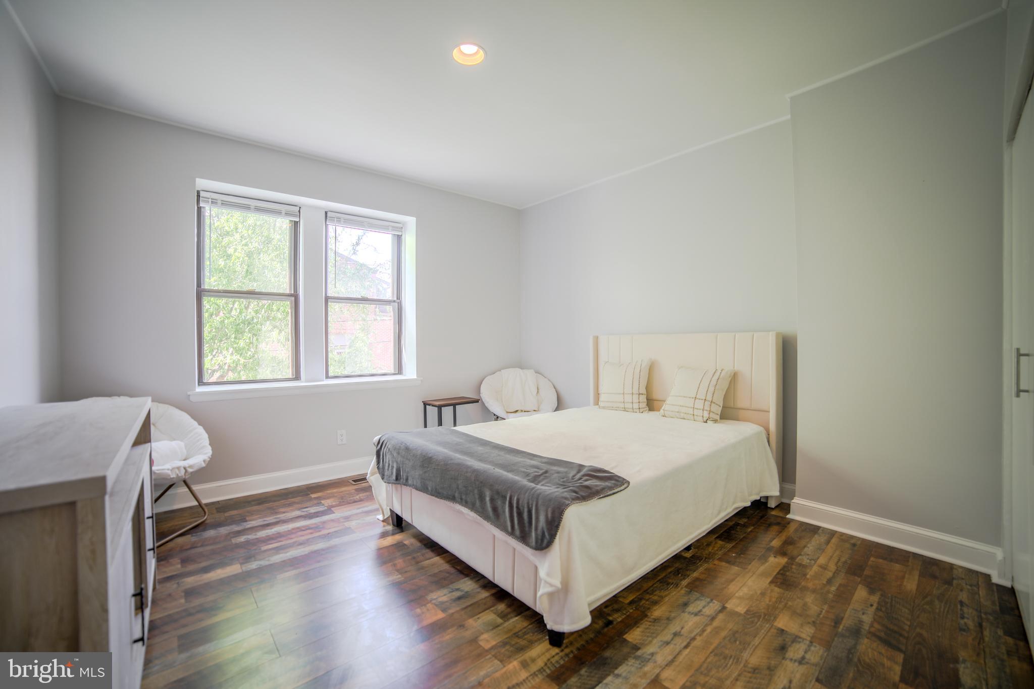 WASHINGTON SQ WEST - Residential Income