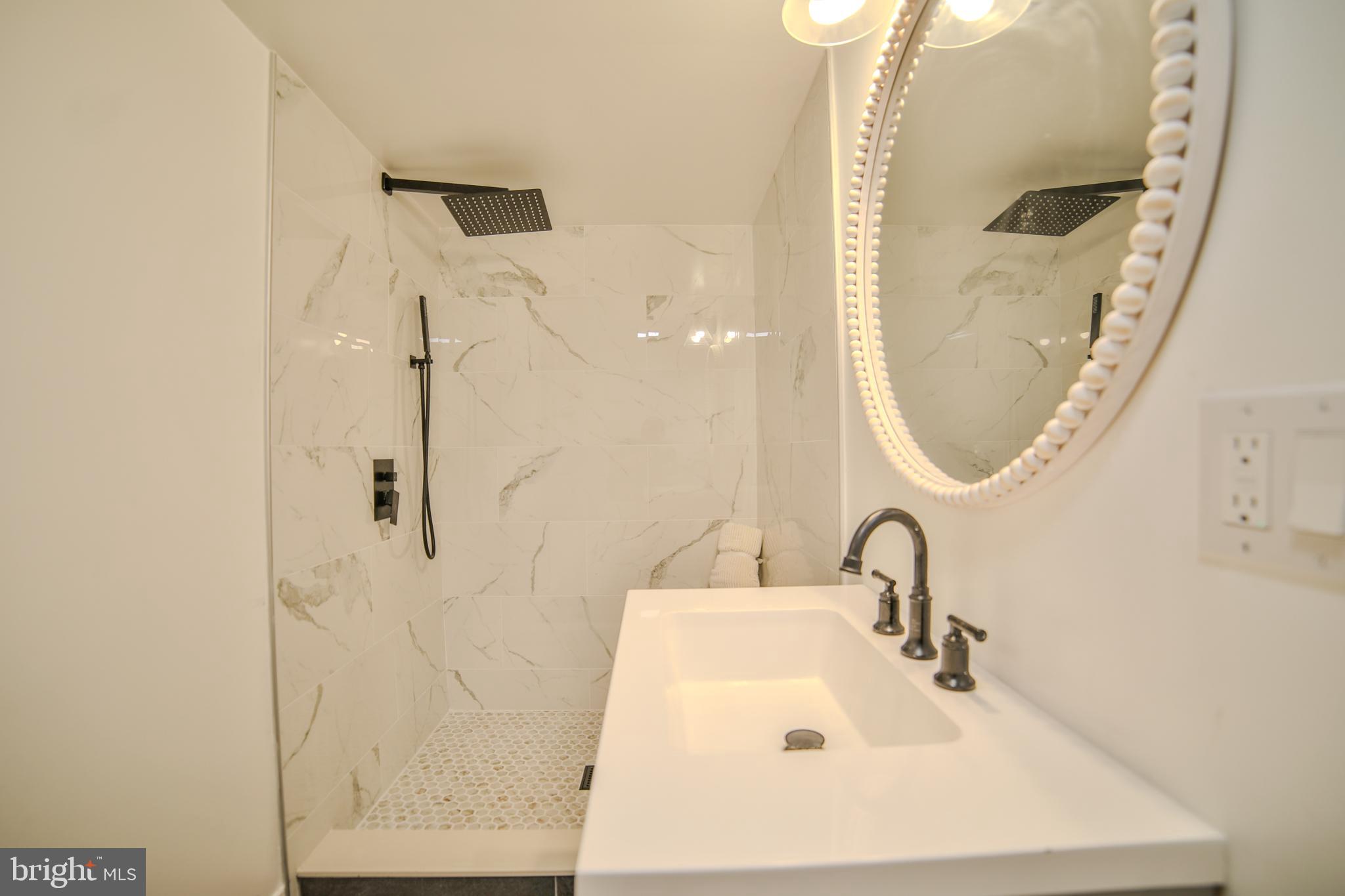 WASHINGTON SQ WEST - Residential Income