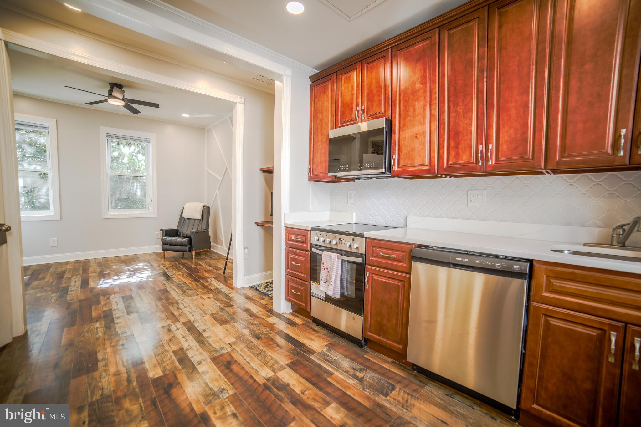 WASHINGTON SQ WEST - Residential Income