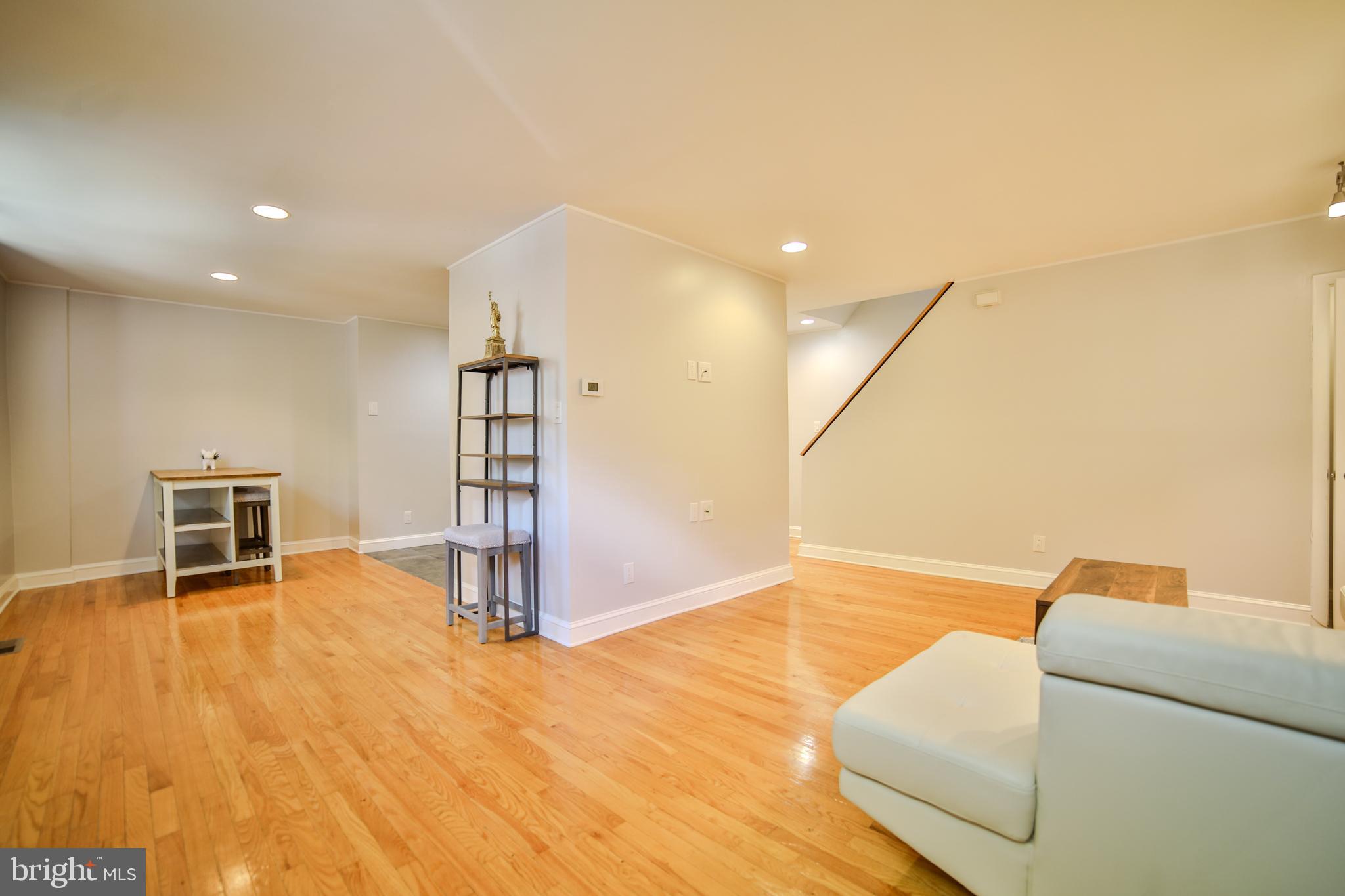 WASHINGTON SQ WEST - Residential Income