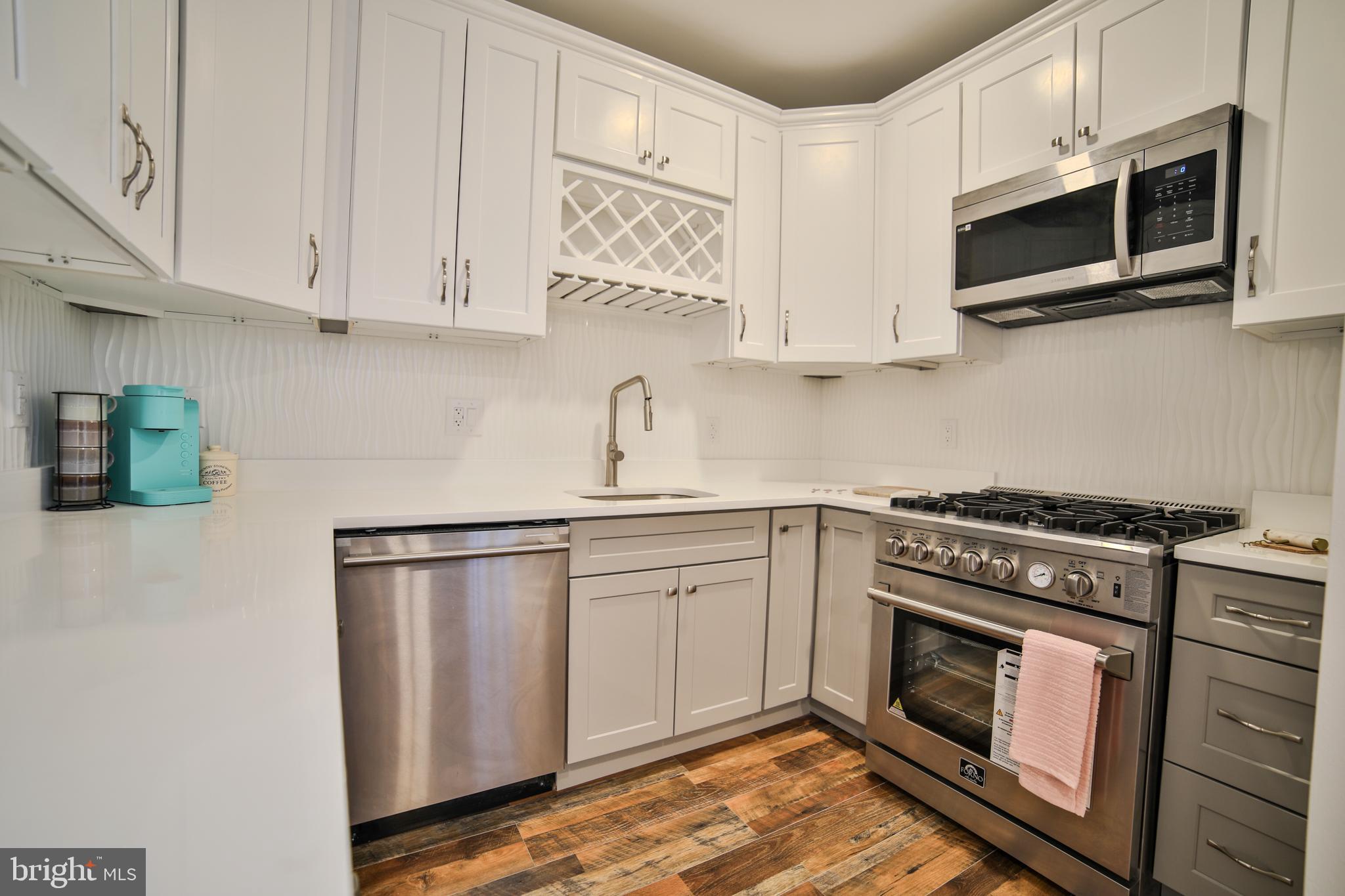 WASHINGTON SQ WEST - Residential Income