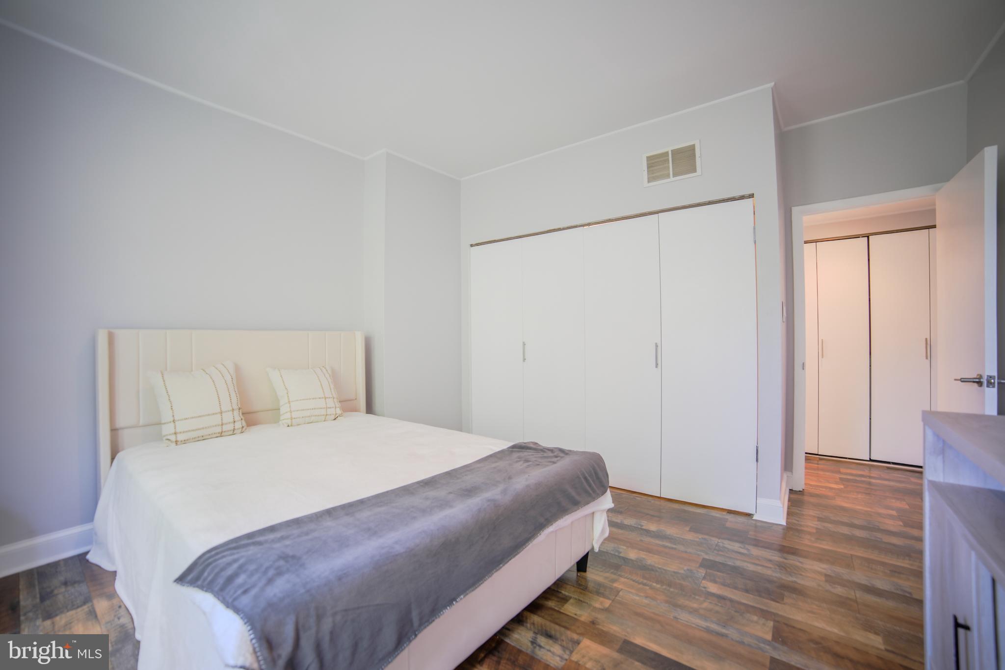 WASHINGTON SQ WEST - Residential Income