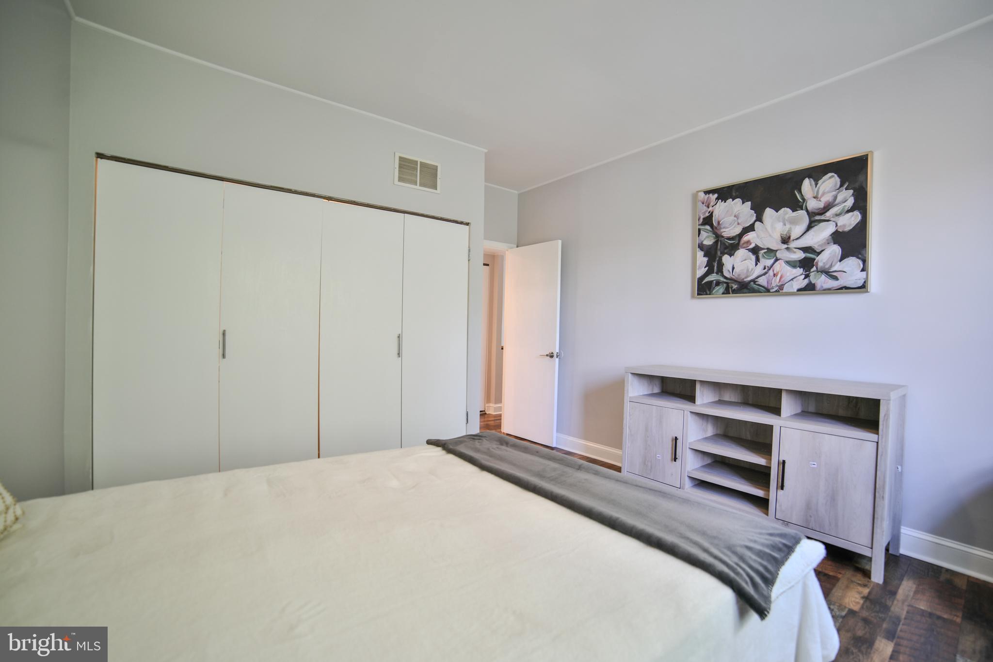 WASHINGTON SQ WEST - Residential Income