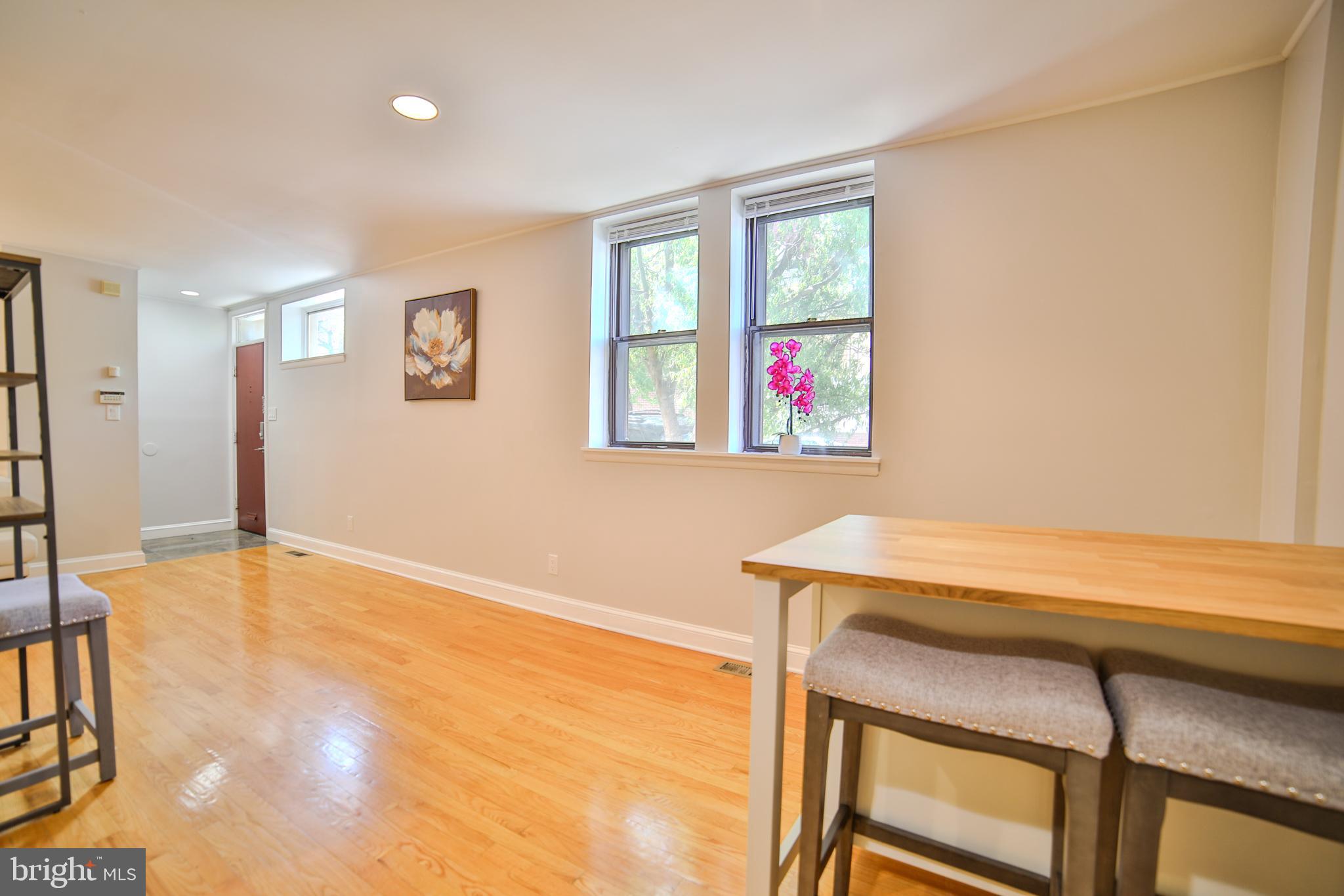 WASHINGTON SQ WEST - Residential Income