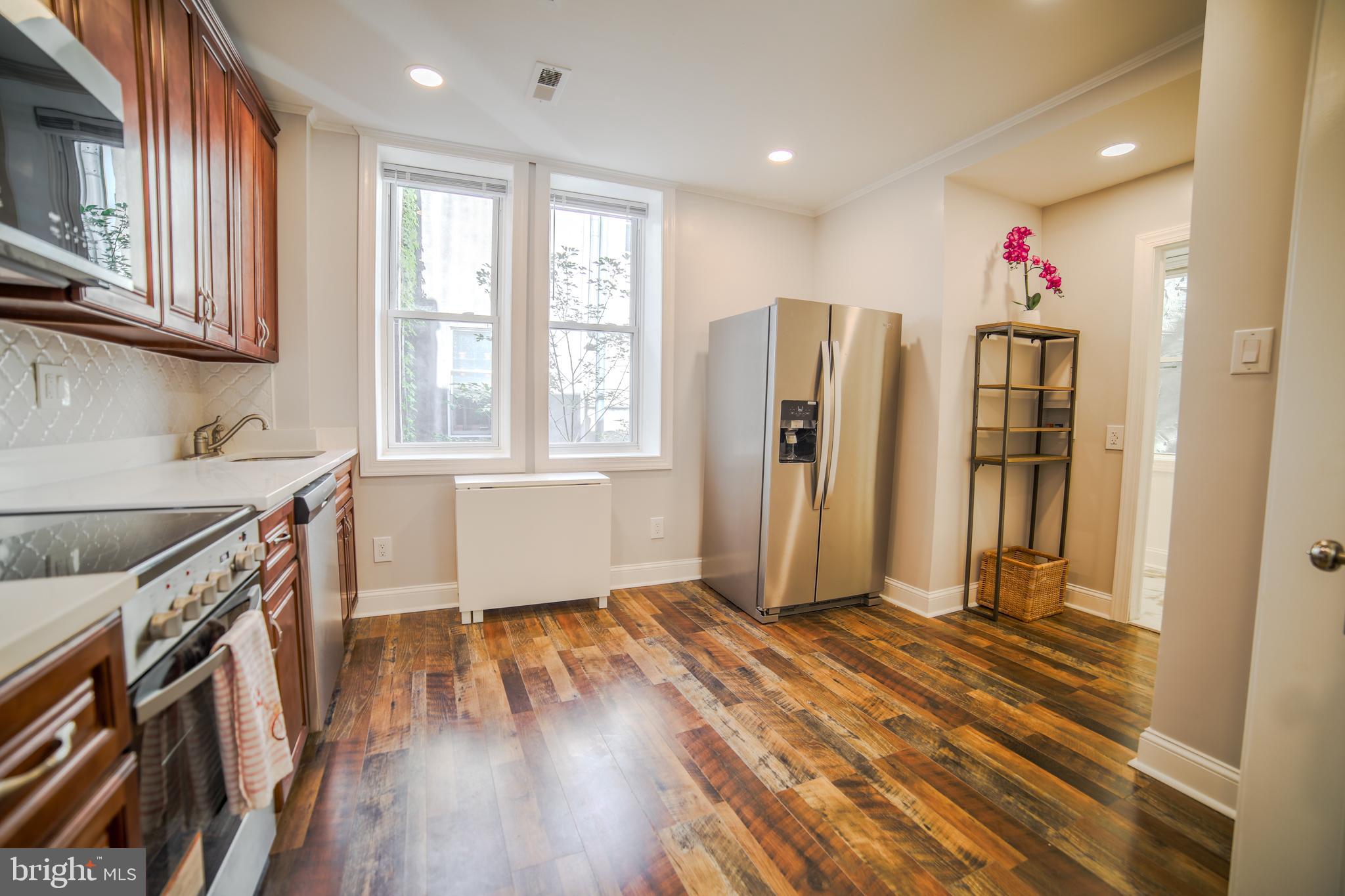 WASHINGTON SQ WEST - Residential Income