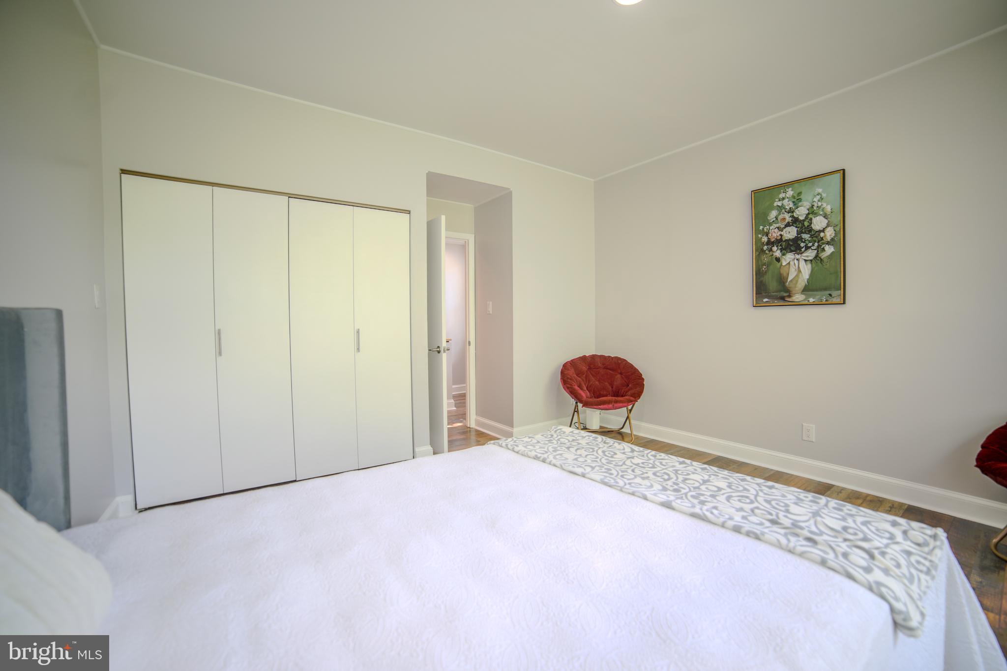 WASHINGTON SQ WEST - Residential Income