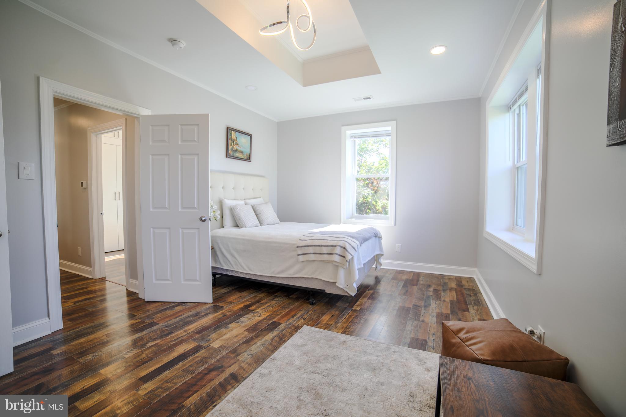 WASHINGTON SQ WEST - Residential Income