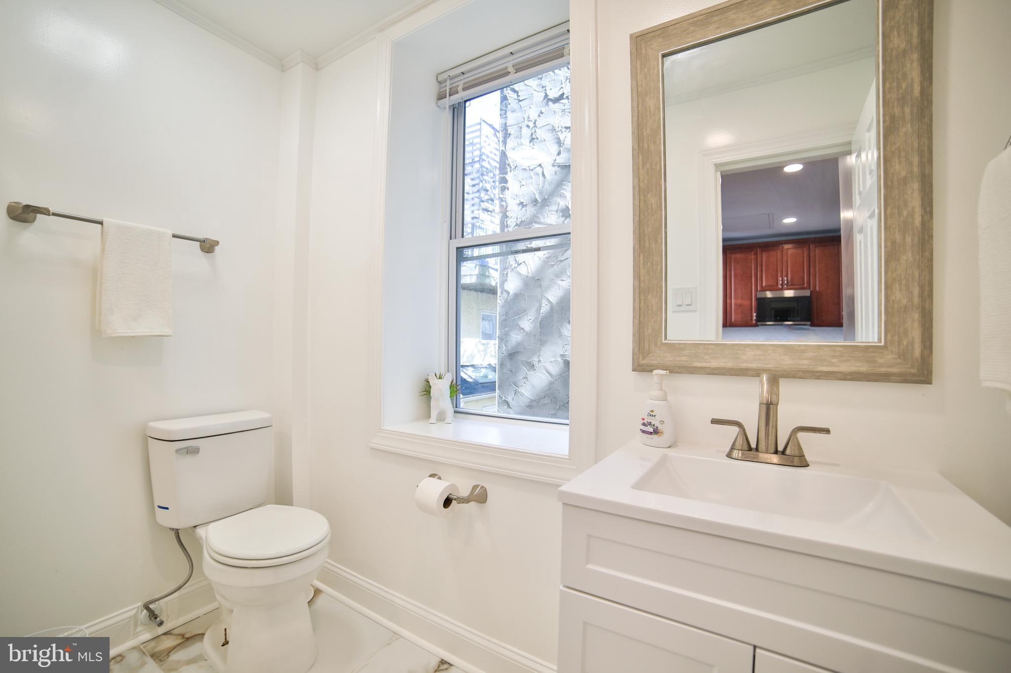 WASHINGTON SQ WEST - Residential Income