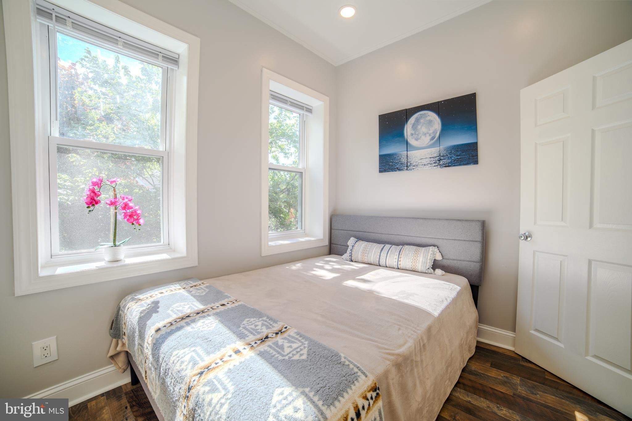 WASHINGTON SQ WEST - Residential Income