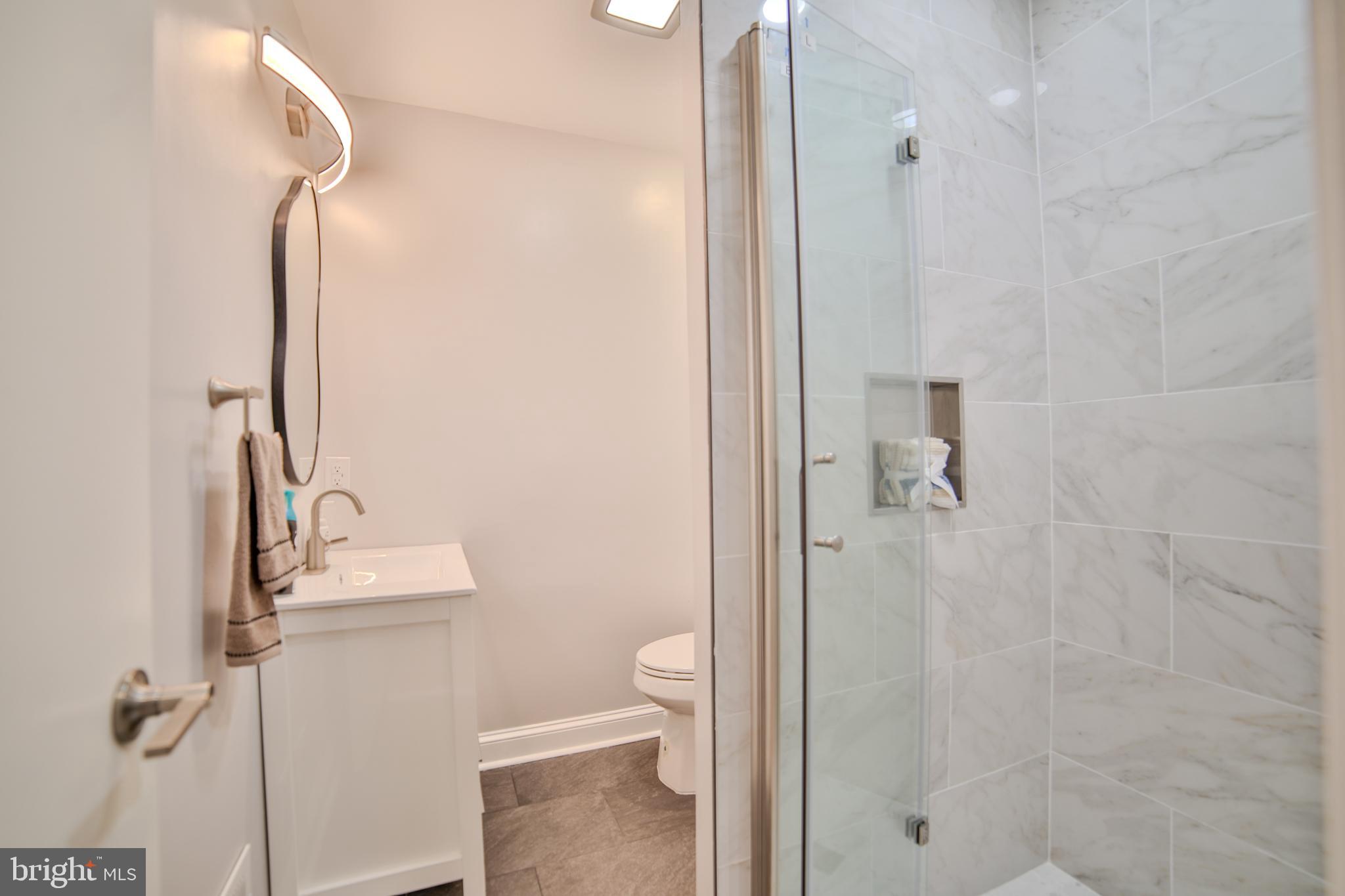 WASHINGTON SQ WEST - Residential Income