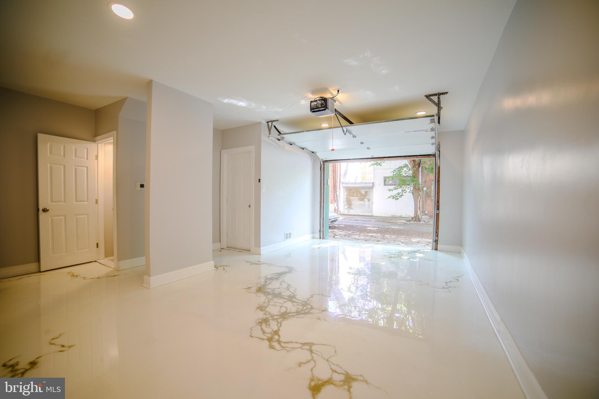 WASHINGTON SQ WEST - Residential Income