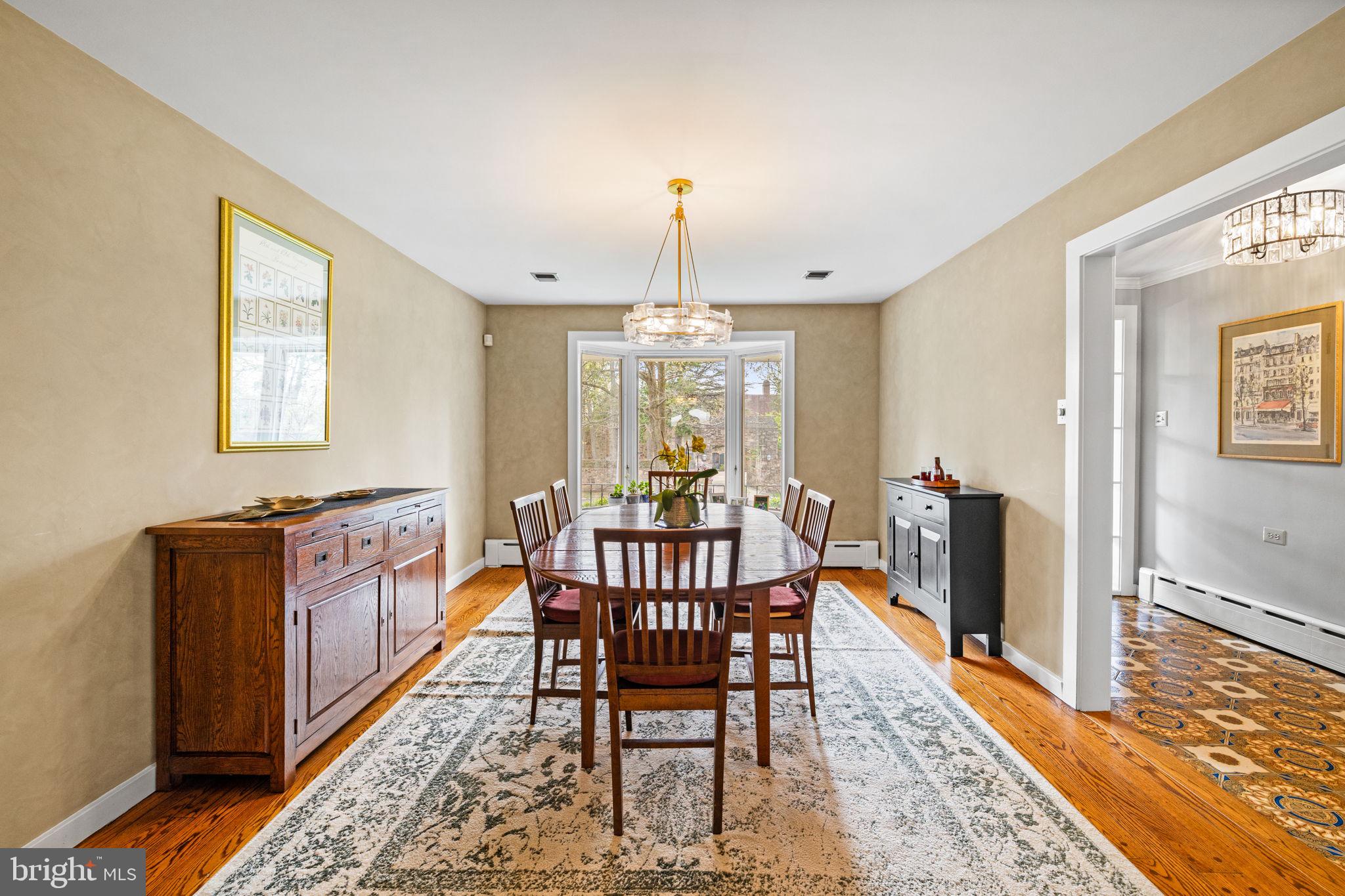 CHESTNUT HILL - Residential