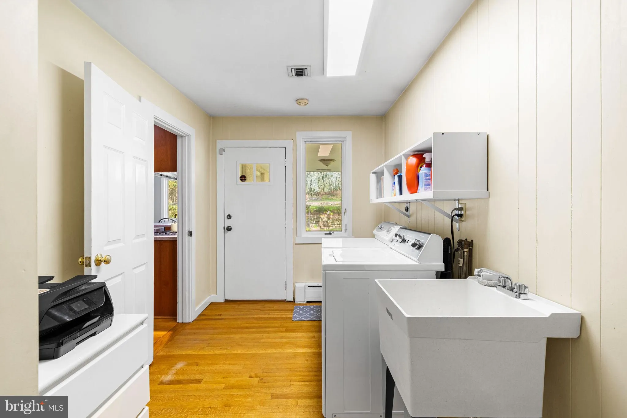 Philadelphia, Pennsylvania 19118, United States, 3 Bedrooms Bedrooms, ,2 BathroomsBathrooms,Residential,Contingent,110036