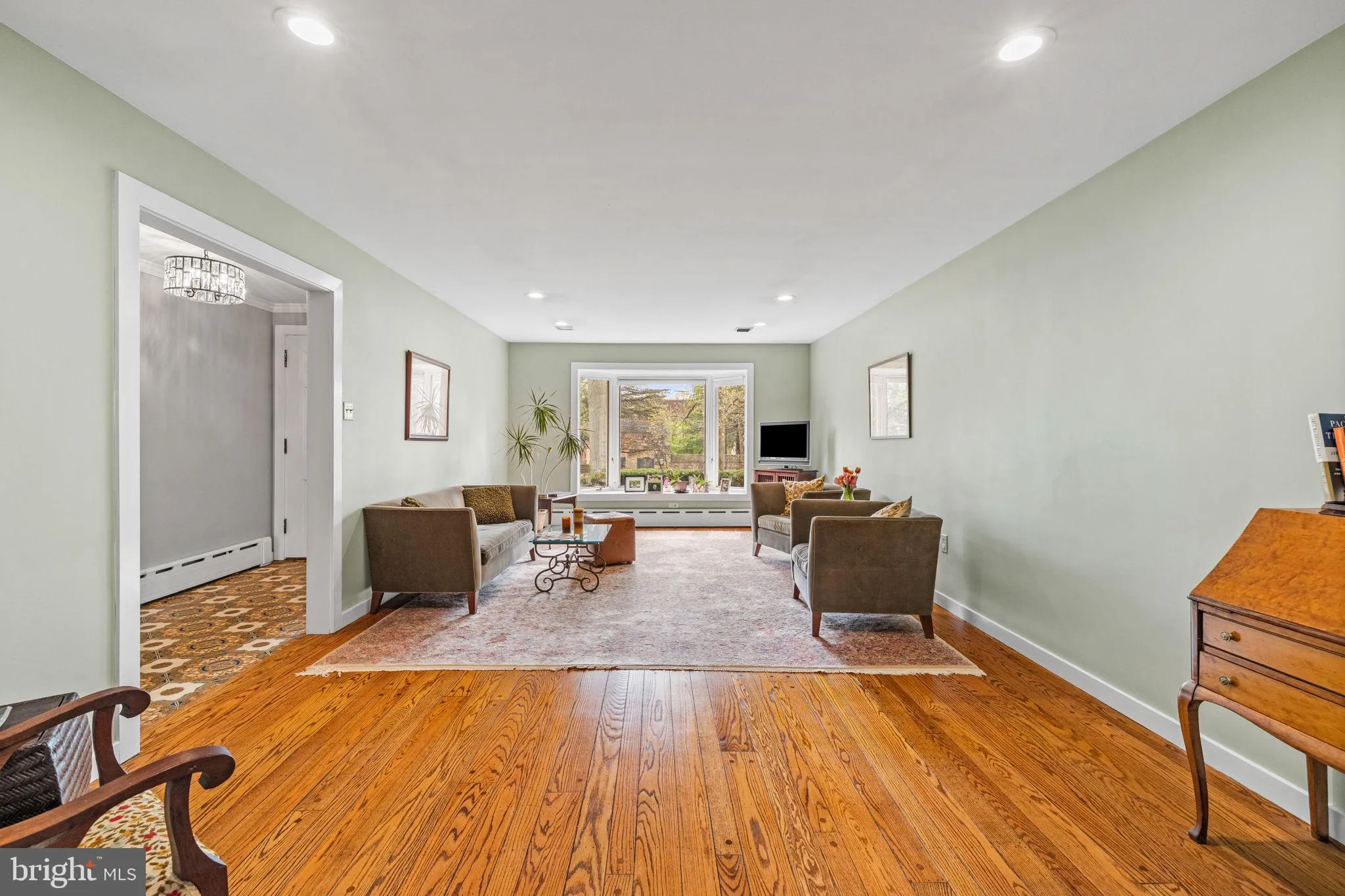 Philadelphia, Pennsylvania 19118, United States, 3 Bedrooms Bedrooms, ,2 BathroomsBathrooms,Residential,Contingent,110036