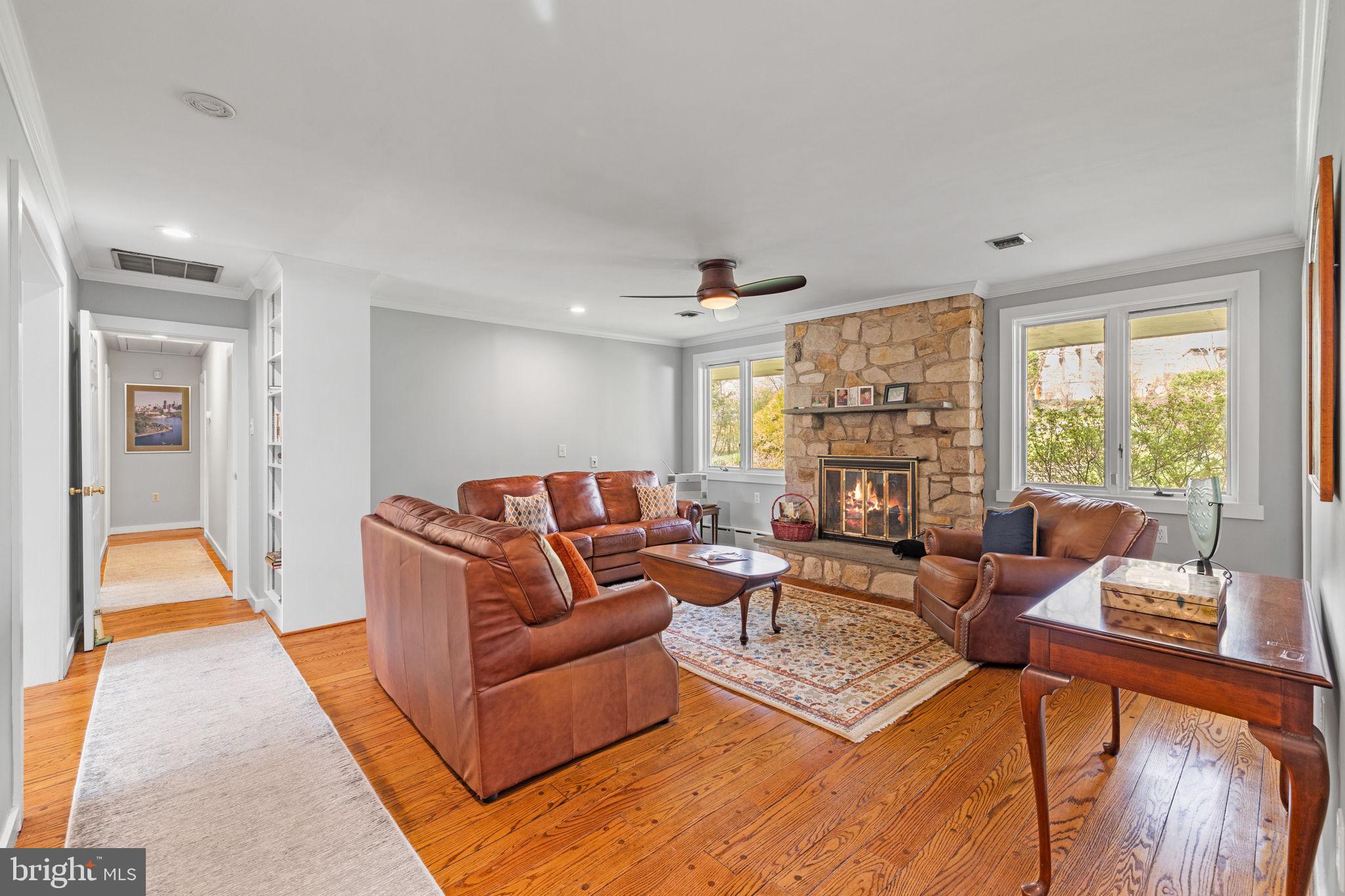 CHESTNUT HILL - Residential