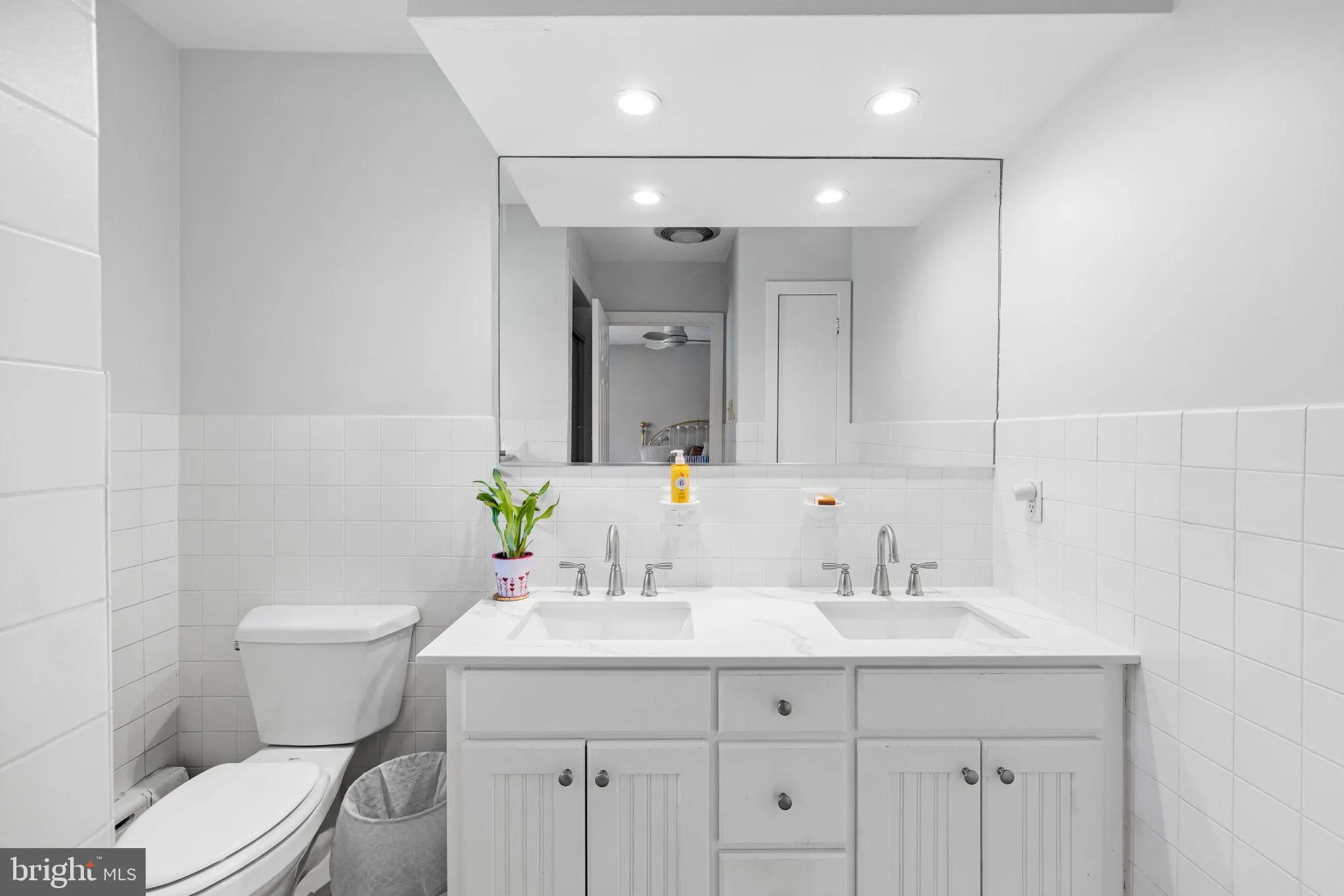 Philadelphia, Pennsylvania 19118, United States, 3 Bedrooms Bedrooms, ,2 BathroomsBathrooms,Residential,Contingent,110036