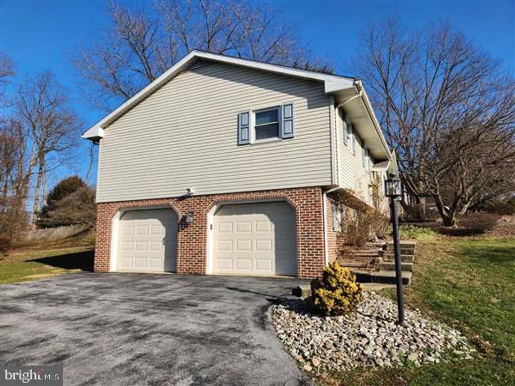 Photo of 58 Persimmon Lane, Elizabethtown, PA 17022 (MLS # PALA2046934)