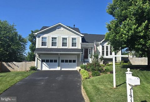 Photo of 14716 Cloyd Way, WOODBRIDGE, VA 22193 (MLS # VAPW2120138)