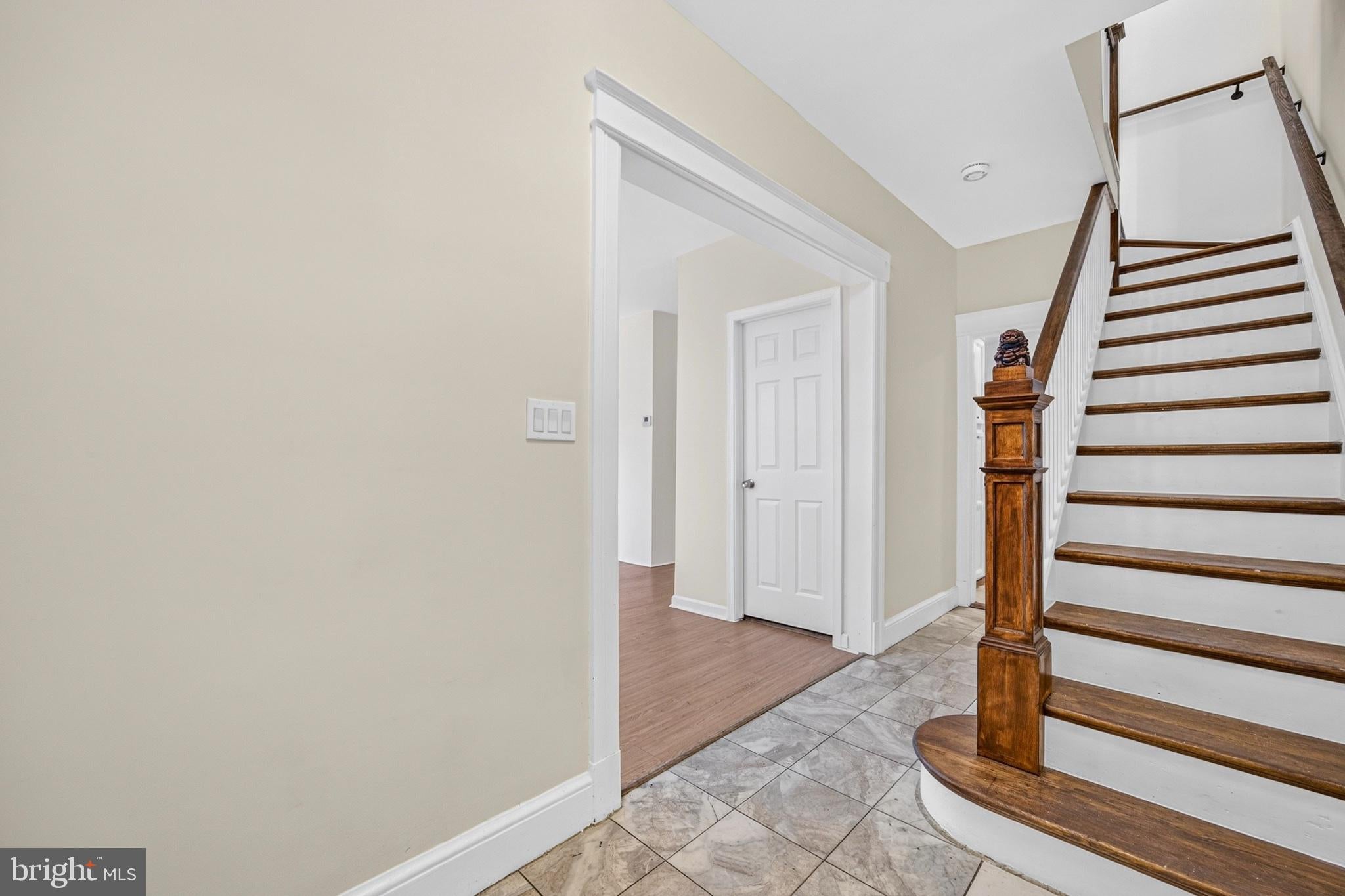 1225 18TH STREET NE