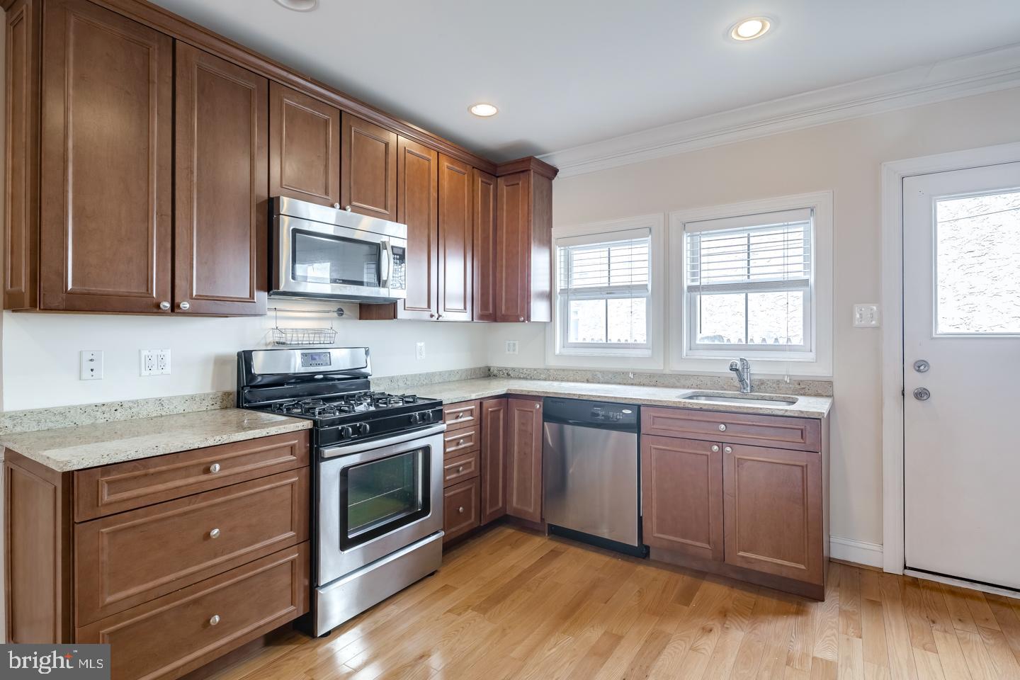 GRADUATE HOSPITAL - Residential Lease