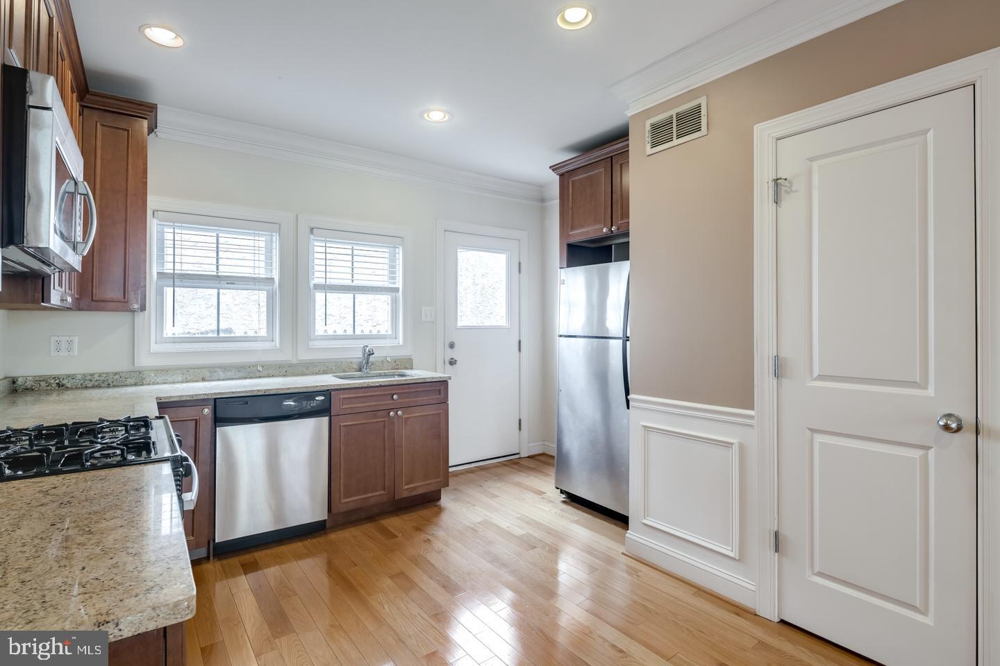 GRADUATE HOSPITAL - Residential Lease