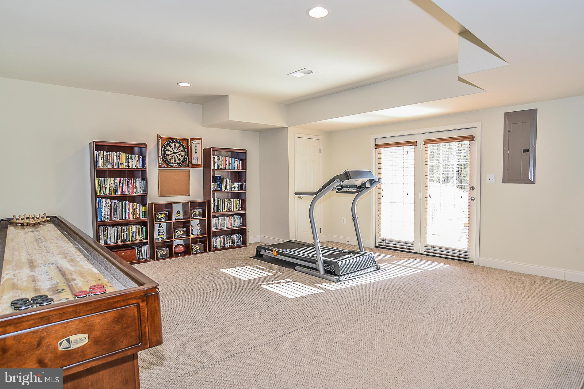 LOUDOUN VALLEY ESTATES 2 - Residential