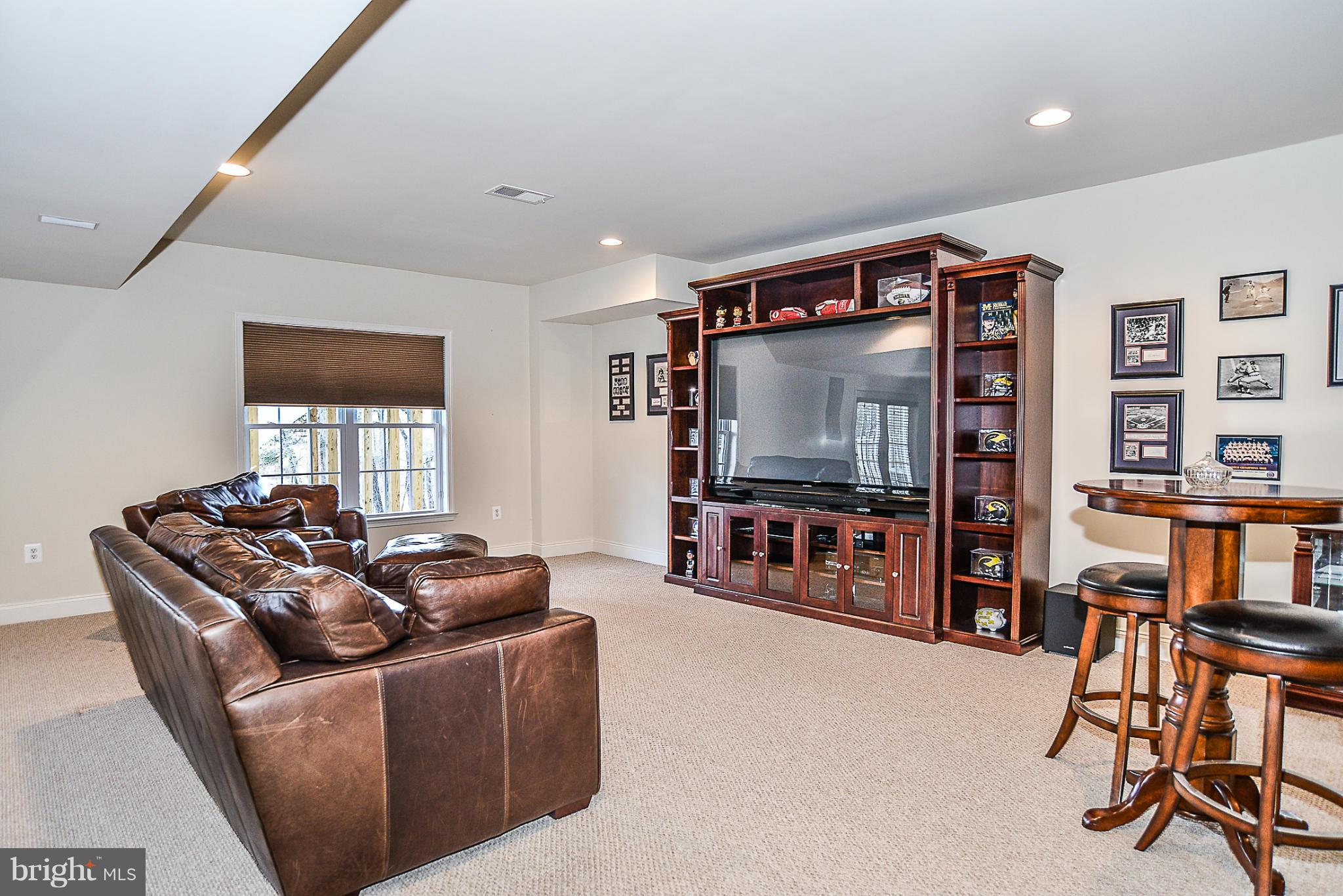 LOUDOUN VALLEY ESTATES 2 - Residential